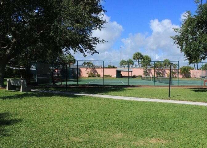 Colonnades Condominium - Residential