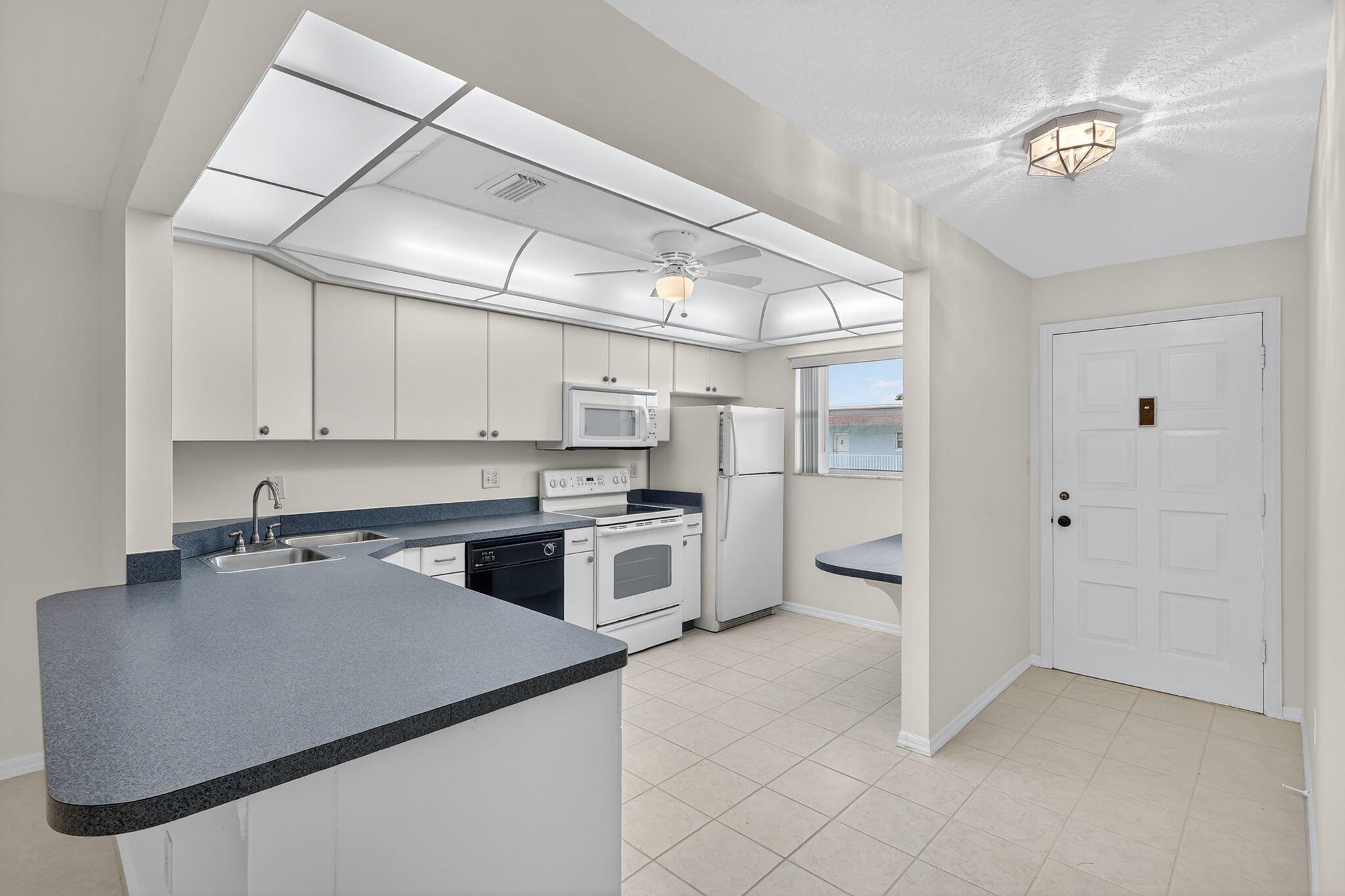 Colonnades Condominium - Residential