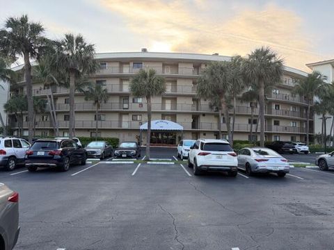 Property photo of 3605 S Ocean Boulevard, South Palm Beach, FL 33480