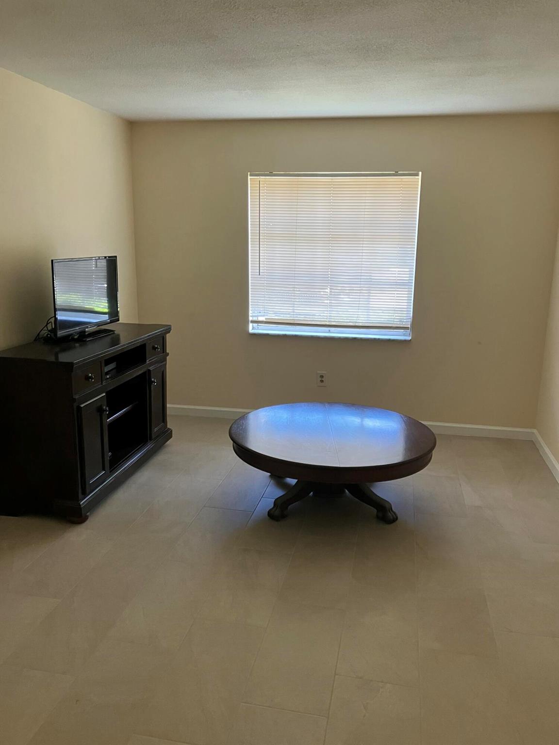 POPPLETON CREEK CONDO - Residential Lease