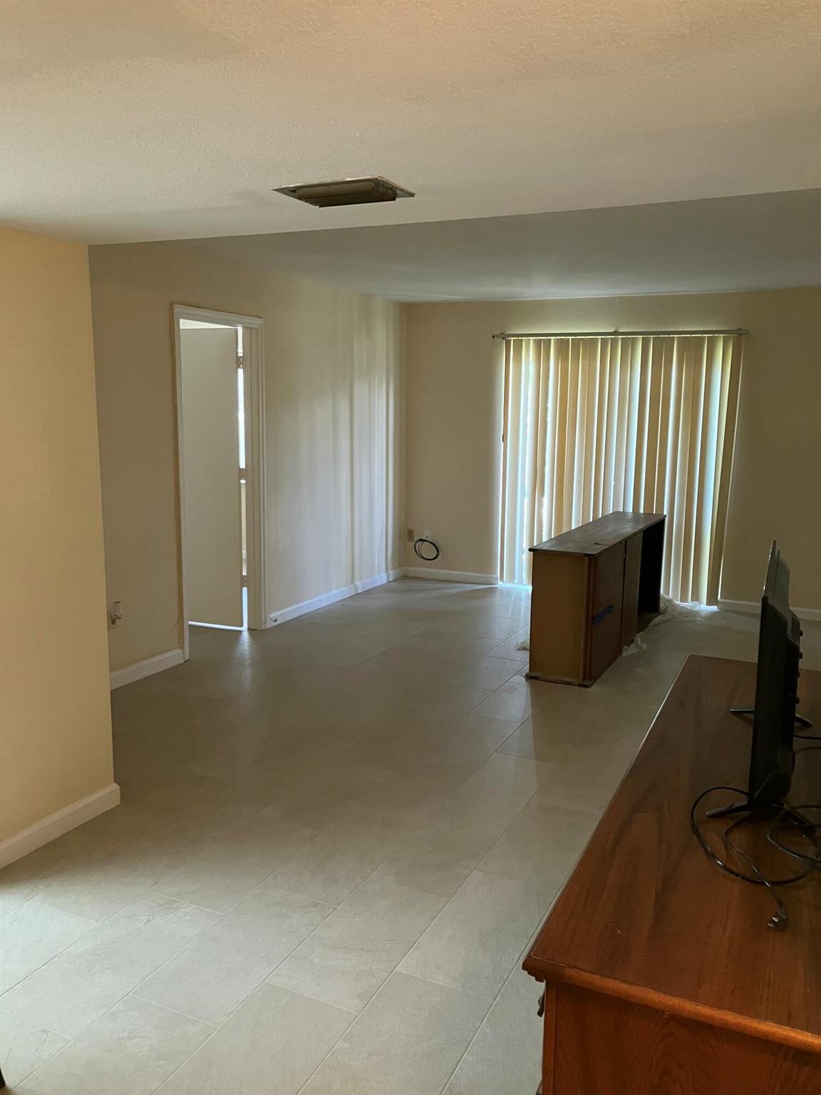 POPPLETON CREEK CONDO - Residential Lease