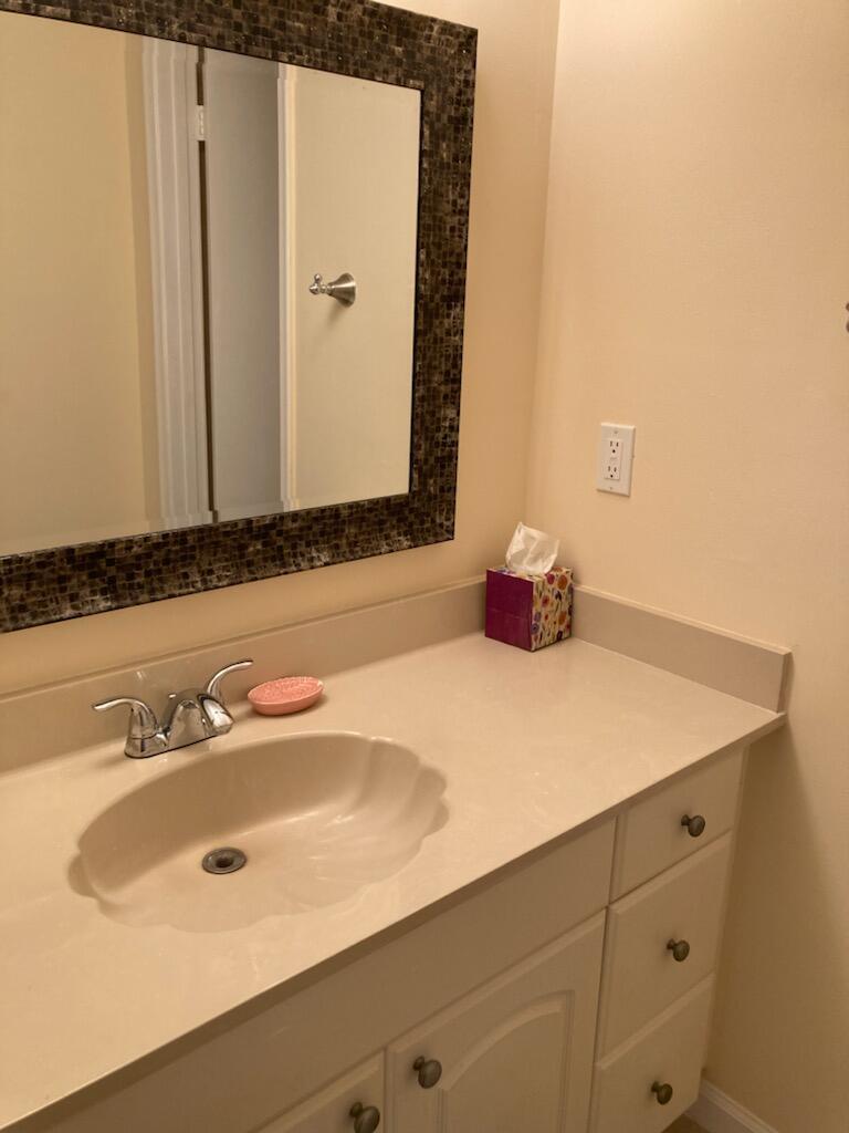 POPPLETON CREEK CONDO - Residential Lease
