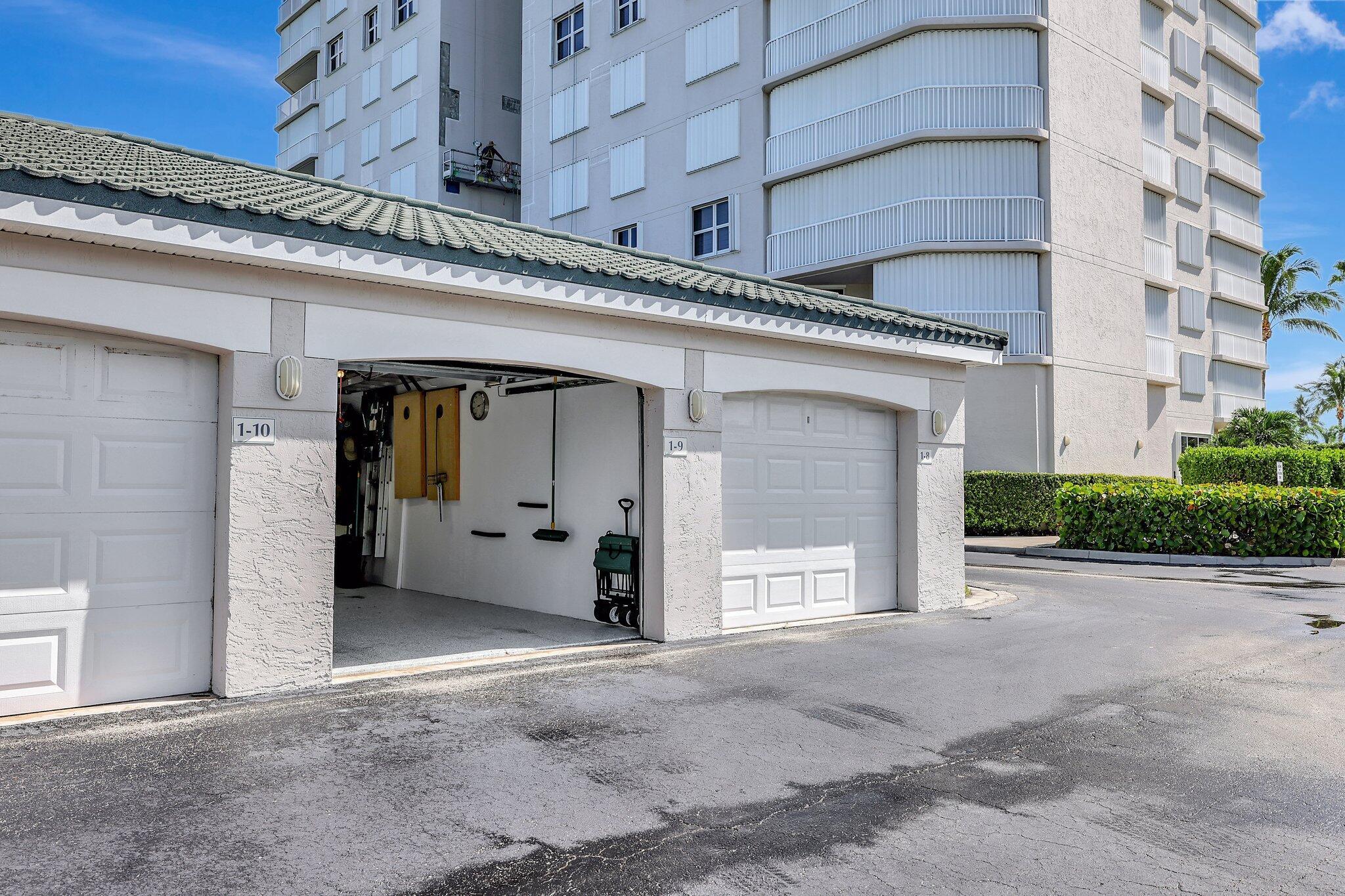SEABREEZE AT ATLANTIC VIE - Residential