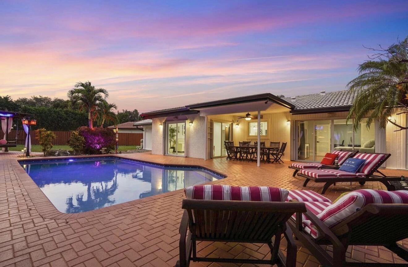 DEL MAR VILLAGE - Residential