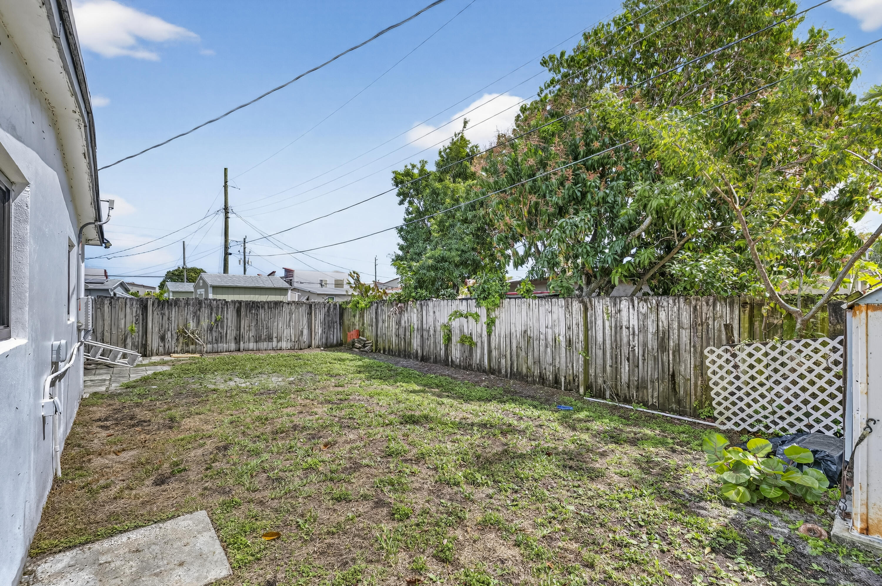 COLLIER ESTATES 4TH ADD - Residential