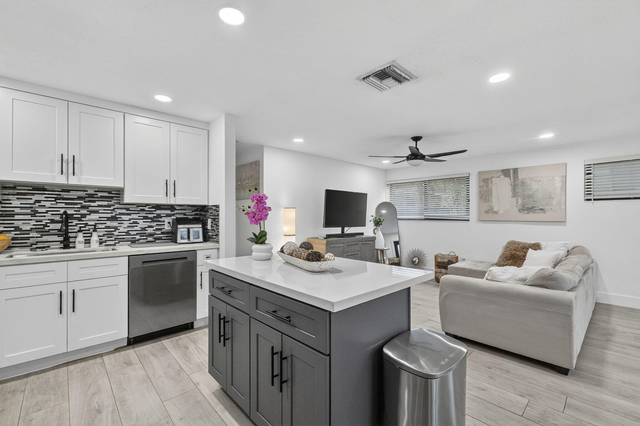 COLLIER ESTATES 4TH ADD - Residential