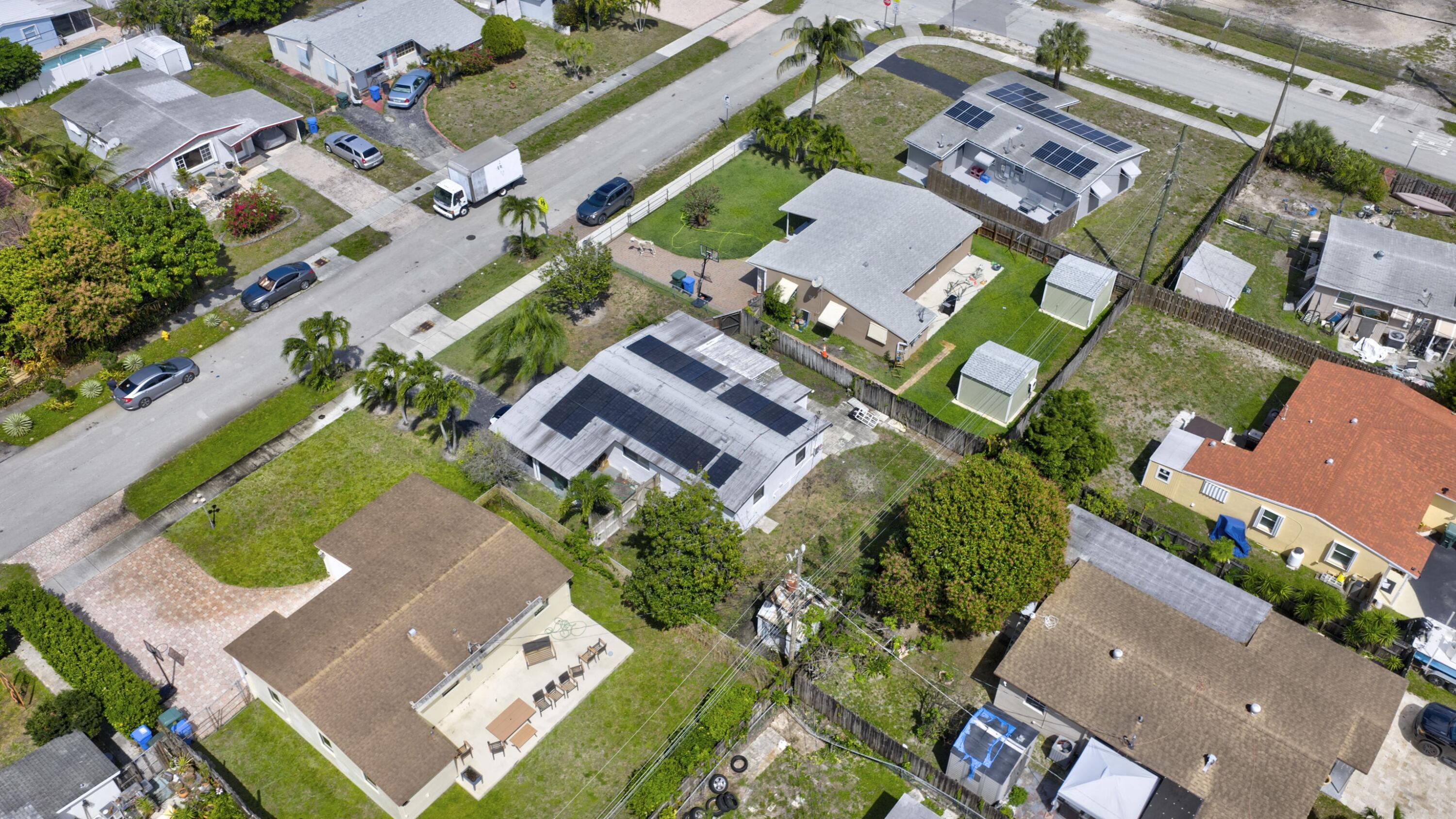 COLLIER ESTATES 4TH ADD - Residential