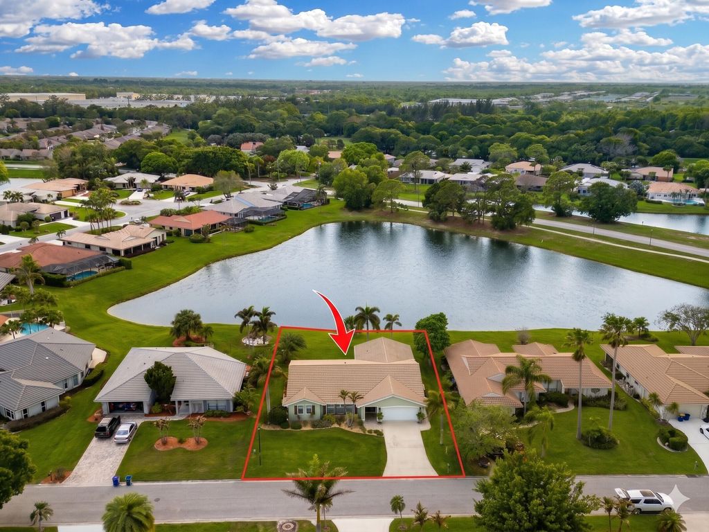 Photo of 2306 SW Creekside Drive, Palm City, FL 34990 (MLS # B26019338)