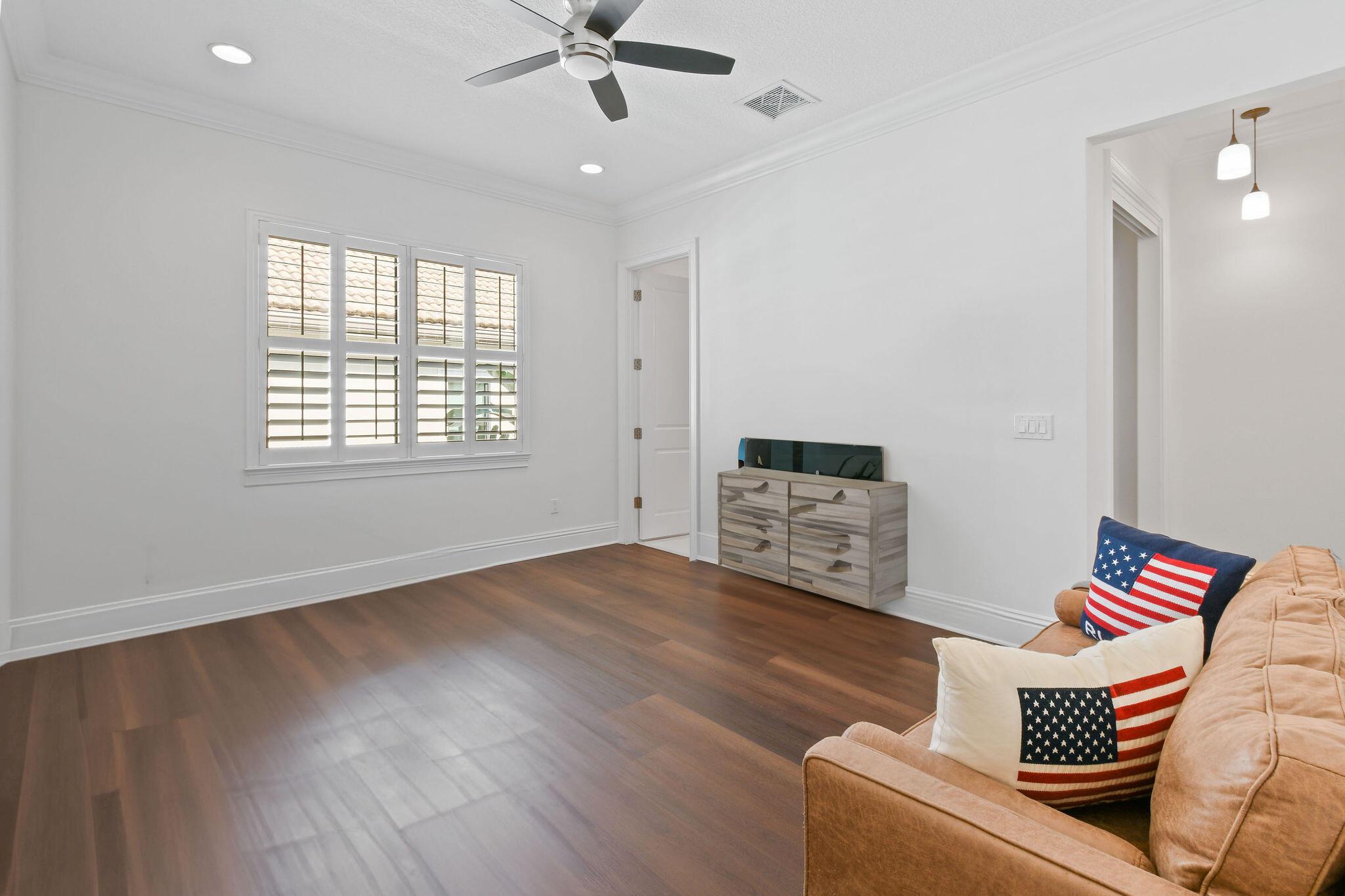 GARDENIA ISLES - Residential