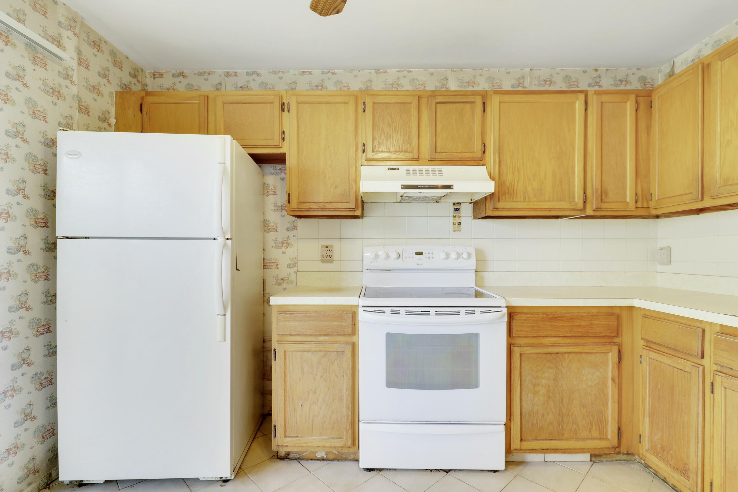 STRATHMORE GATE I UNIT TWO - Residential