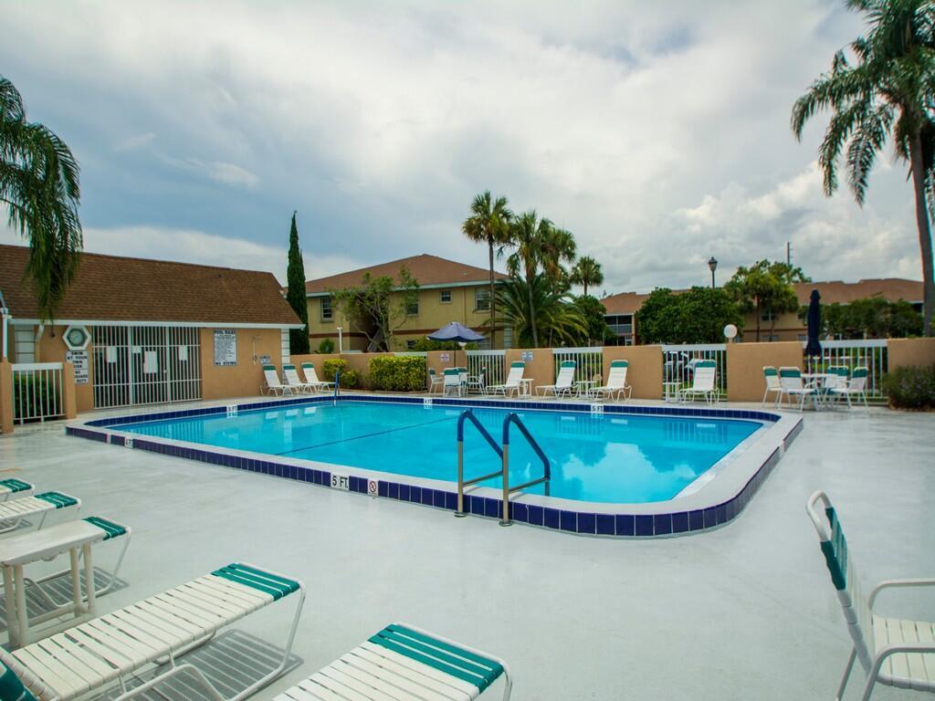 MIDPORT PLACE I, A CONDOMINIUM - Residential