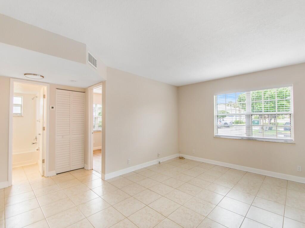 MIDPORT PLACE I, A CONDOMINIUM - Residential