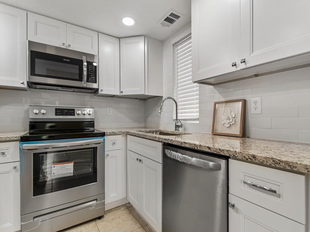 MIDPORT PLACE I, A CONDOMINIUM - Residential