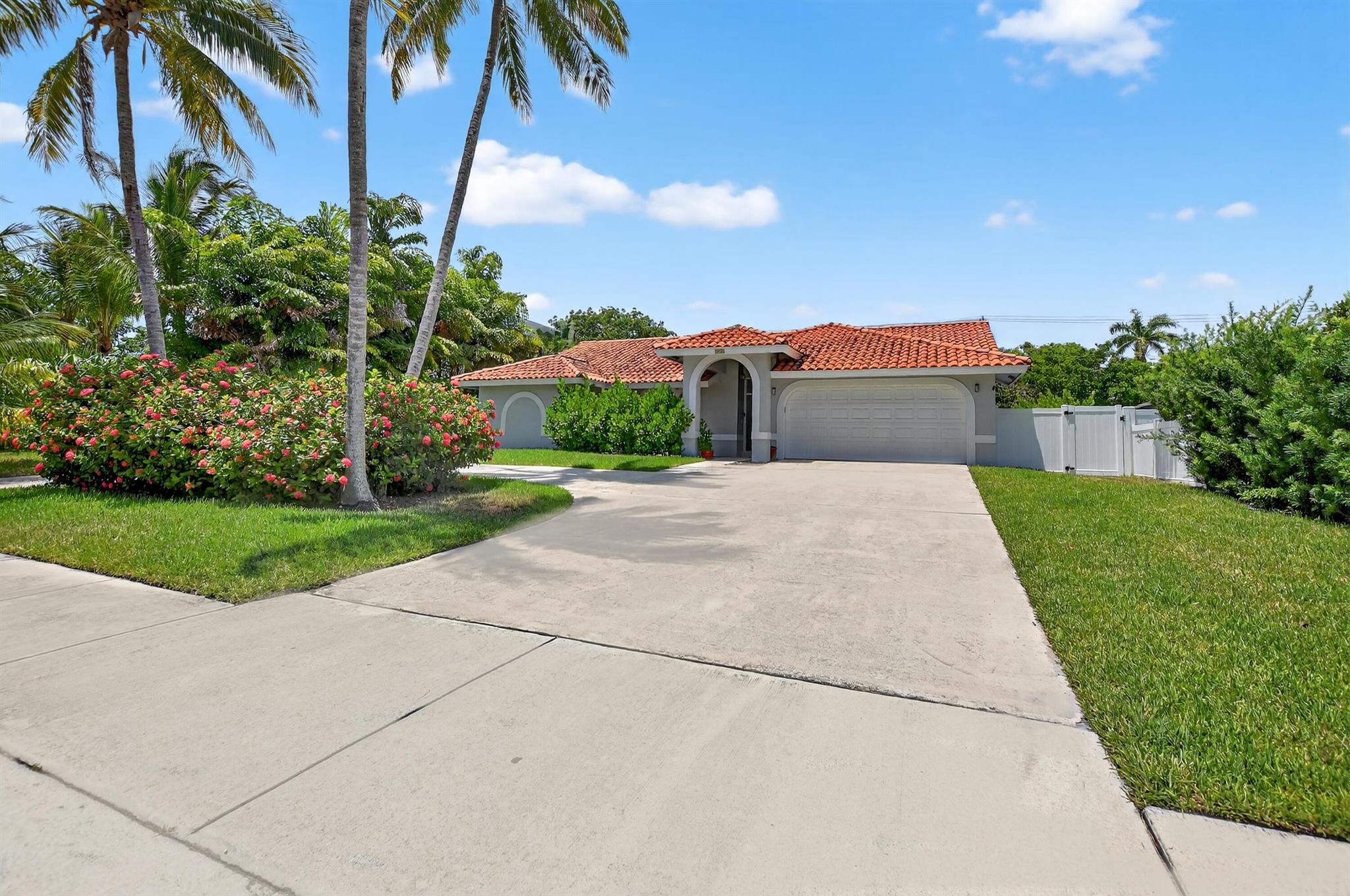 BOCA RATON HILLS SEC 2 - Residential Lease