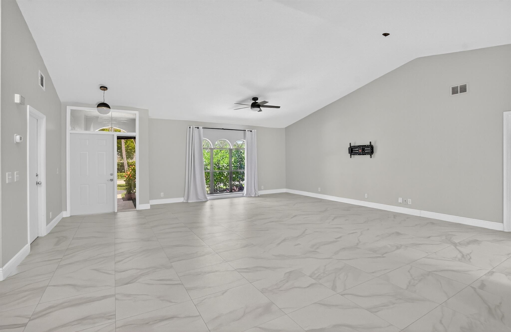 BOCA RATON HILLS SEC 2 - Residential Lease