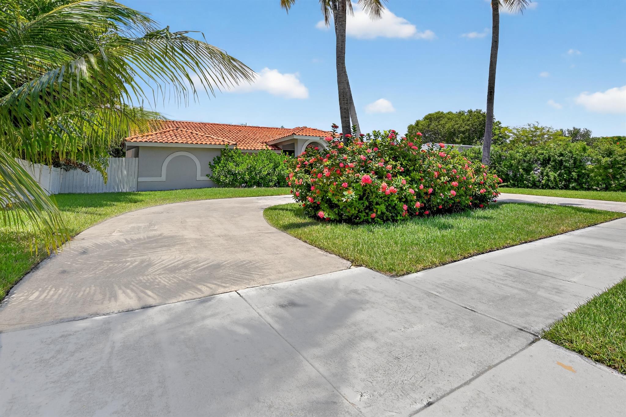 BOCA RATON HILLS SEC 2 - Residential Lease