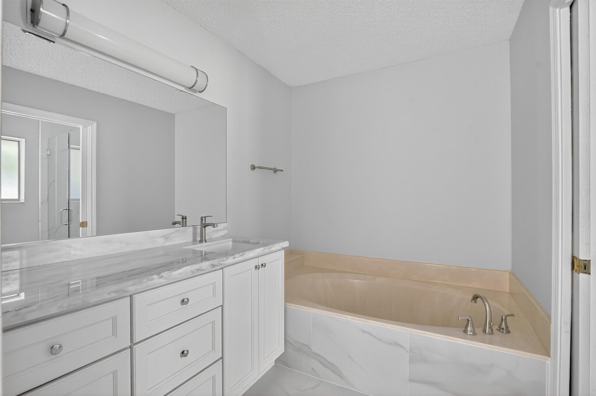 BOCA RATON HILLS SEC 2 - Residential Lease