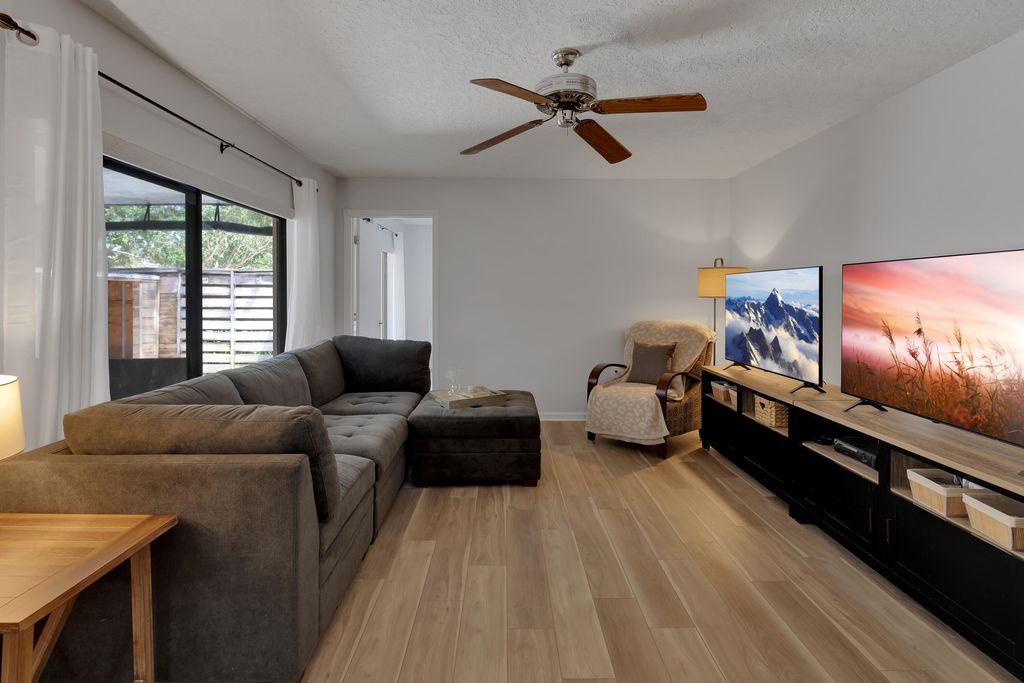 Photo of 1128 11th Terrace, Palm Beach Gardens, FL 33418 (MLS # R10970394)
