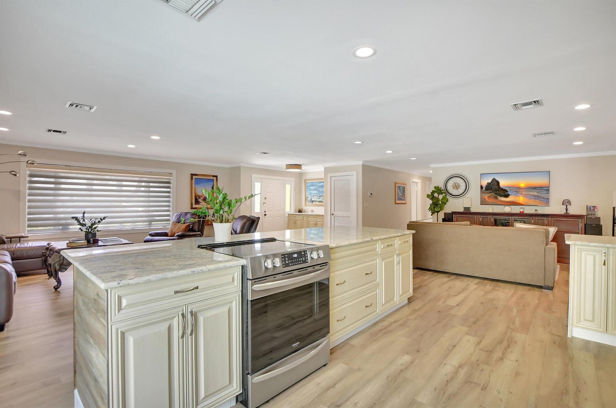 PALM BEACH FARMS - Residential Lease