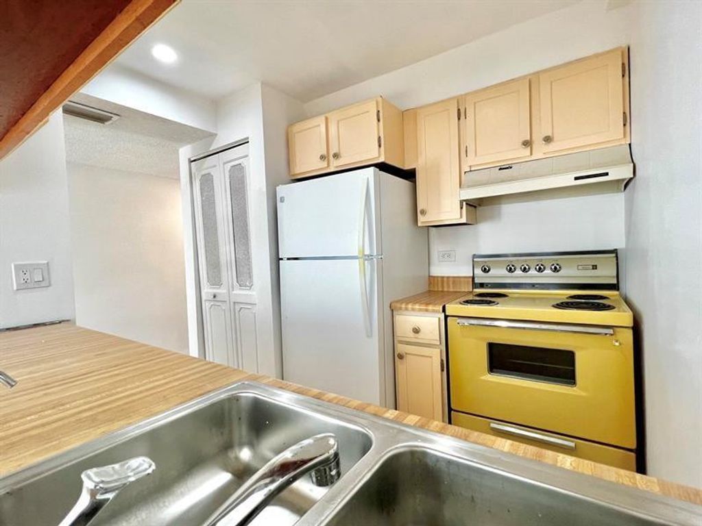 Photo of 3650 Inverrary Drive #2M, Lauderhill, FL 33319 (MLS # F10490216)