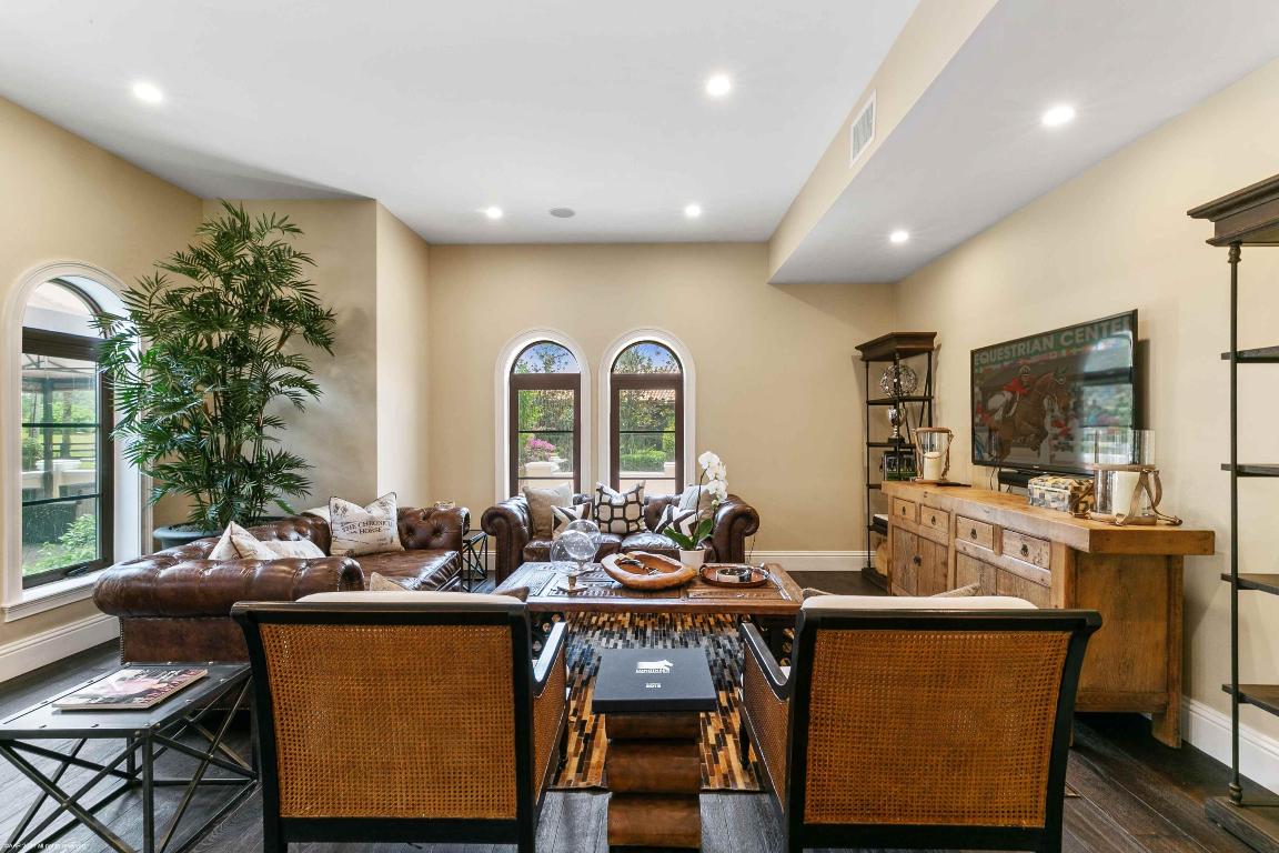 MIDA FARMS - Residential