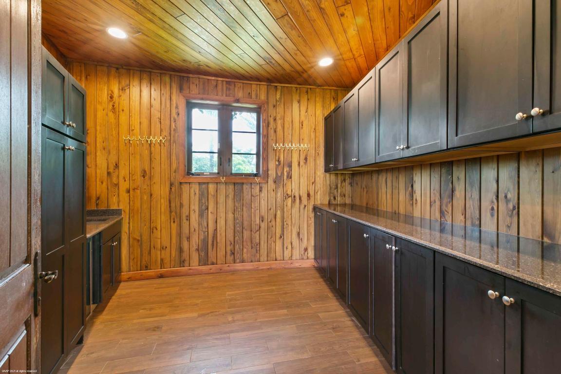 MIDA FARMS - Residential