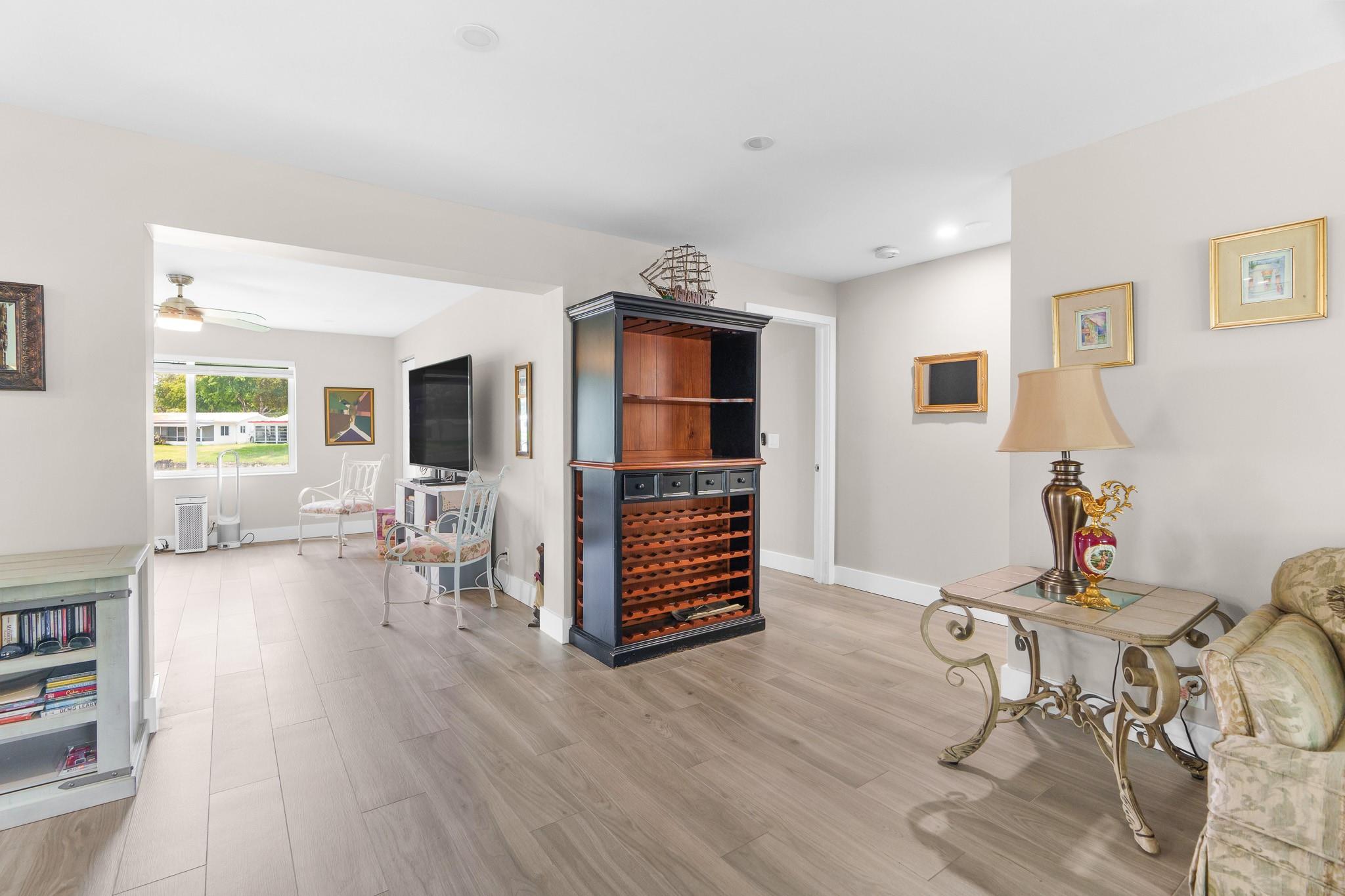 Lauderdale West 3 Sec 83- - Residential