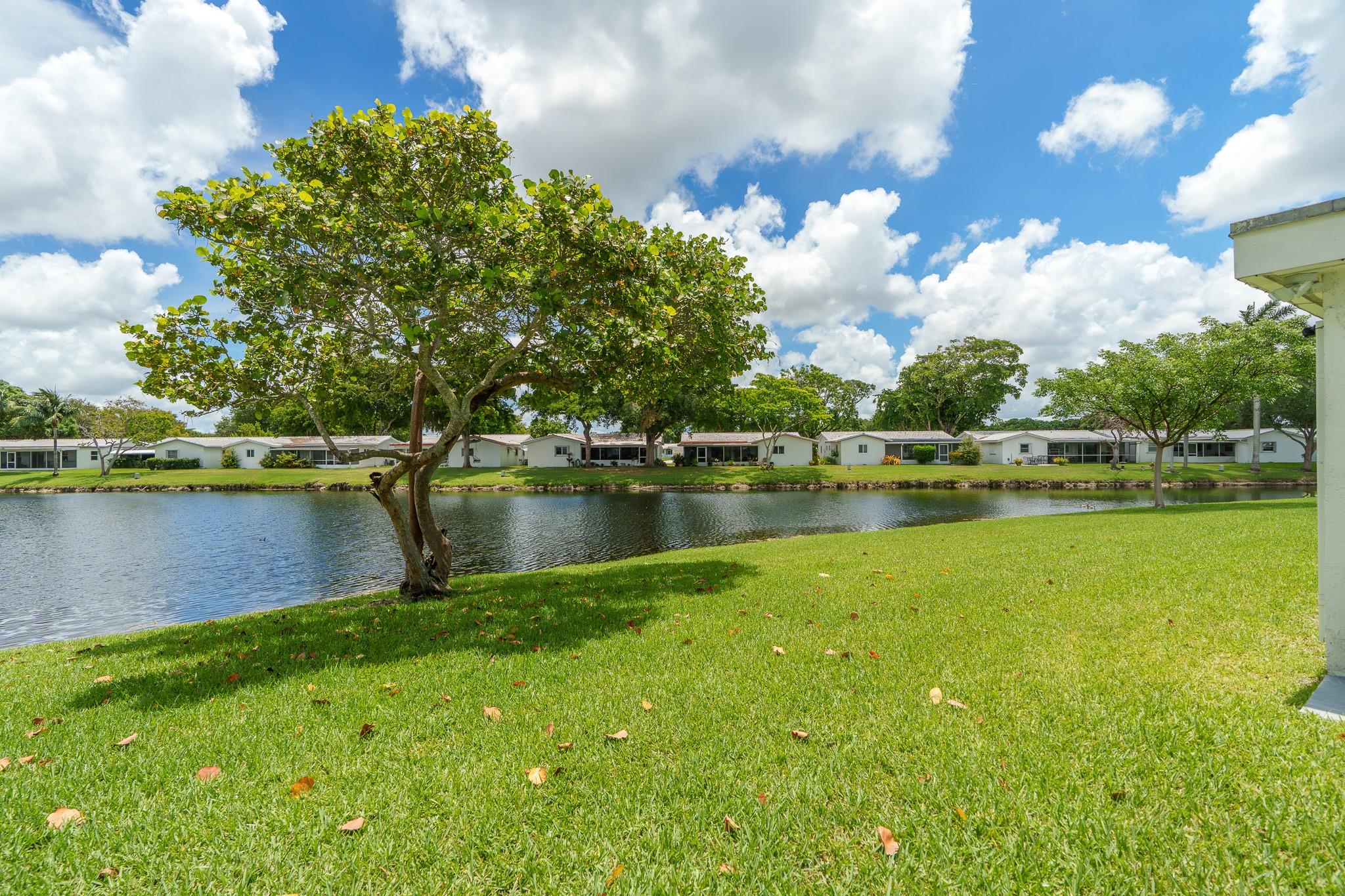 Lauderdale West 3 Sec 83- - Residential
