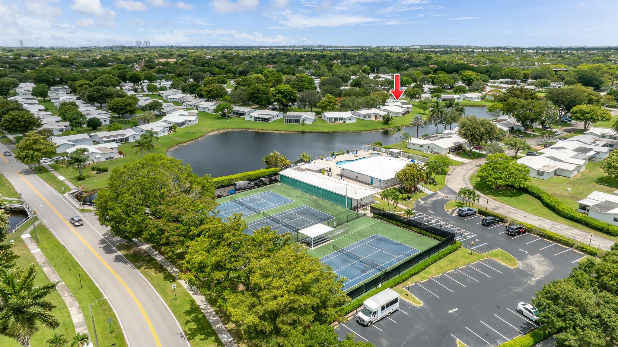 Lauderdale West 3 Sec 83- - Residential