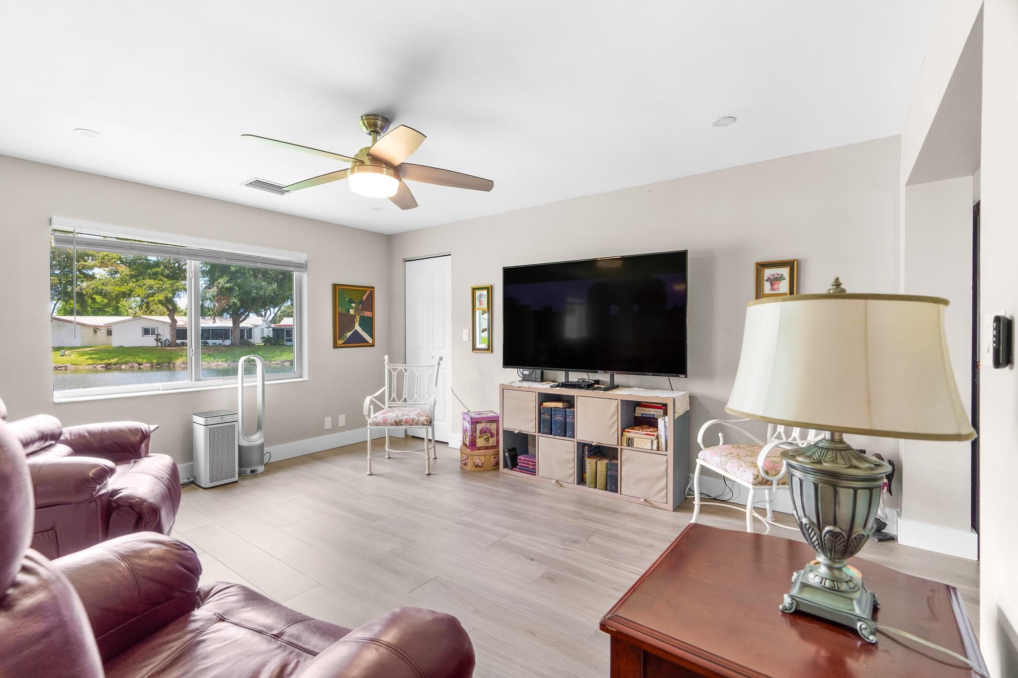 Lauderdale West 3 Sec 83- - Residential