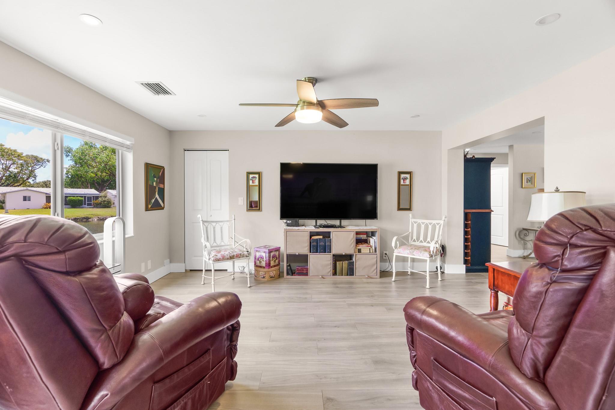 Lauderdale West 3 Sec 83- - Residential