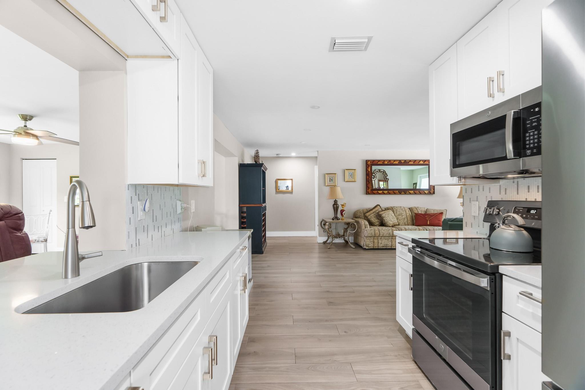 Lauderdale West 3 Sec 83- - Residential