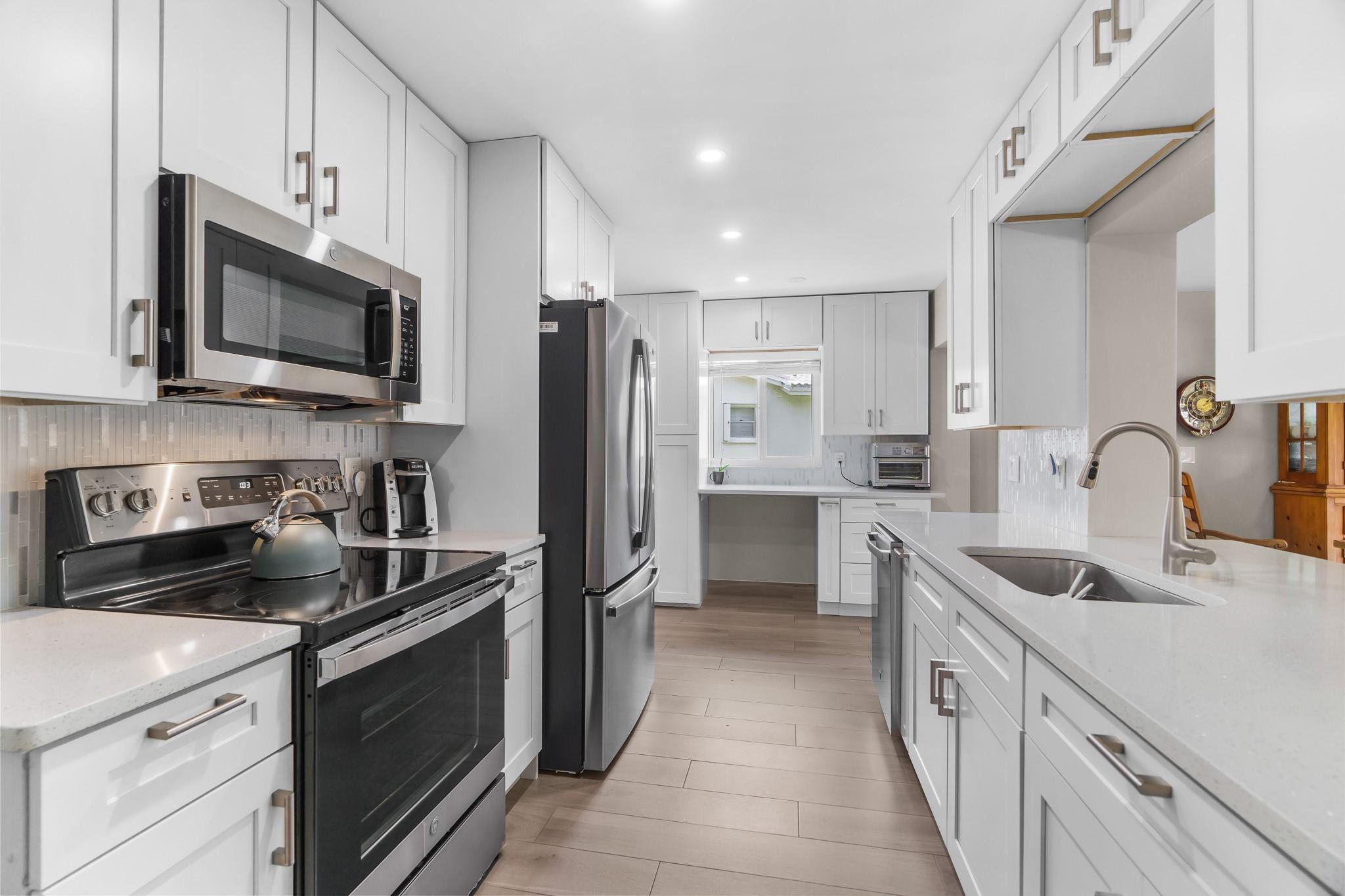 Lauderdale West 3 Sec 83- - Residential