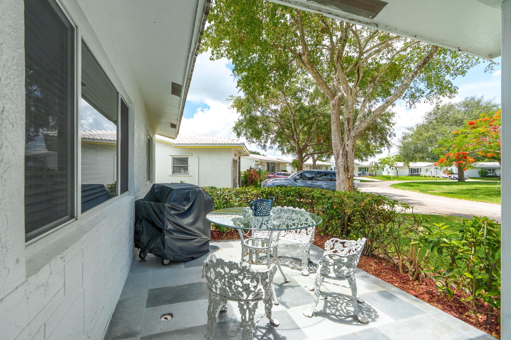 Lauderdale West 3 Sec 83- - Residential