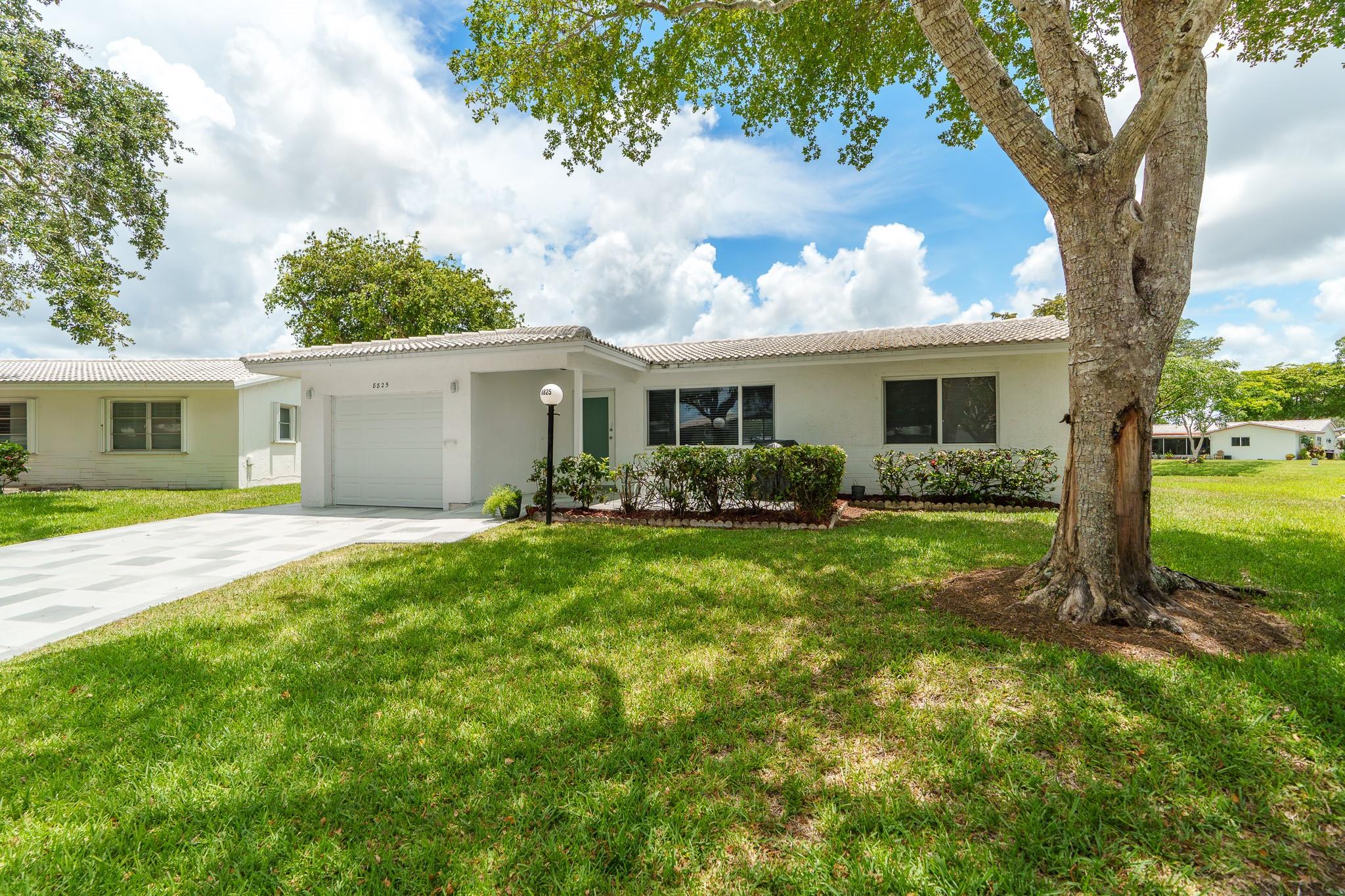 Lauderdale West 3 Sec 83- - Residential