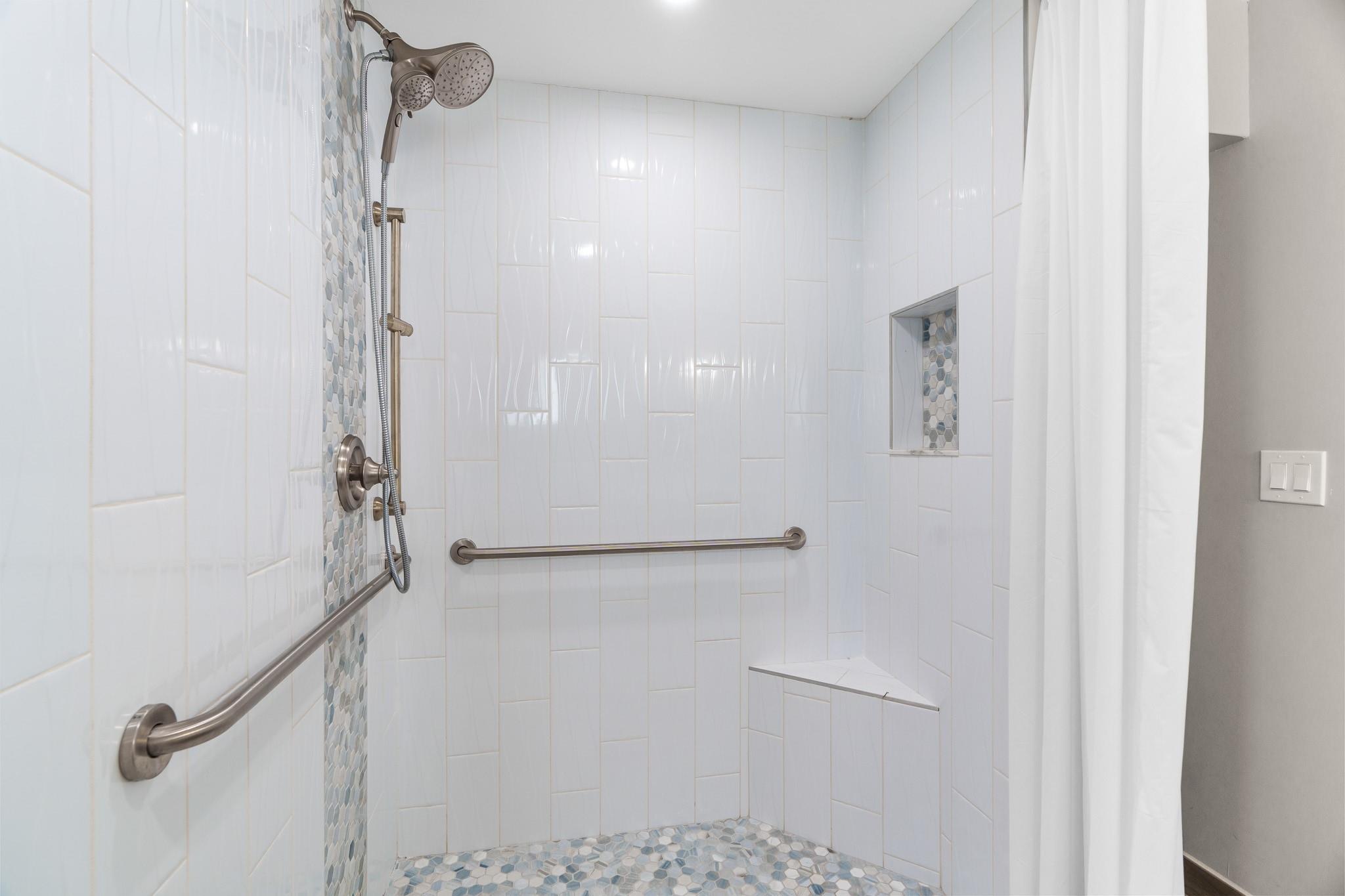 Lauderdale West 3 Sec 83- - Residential