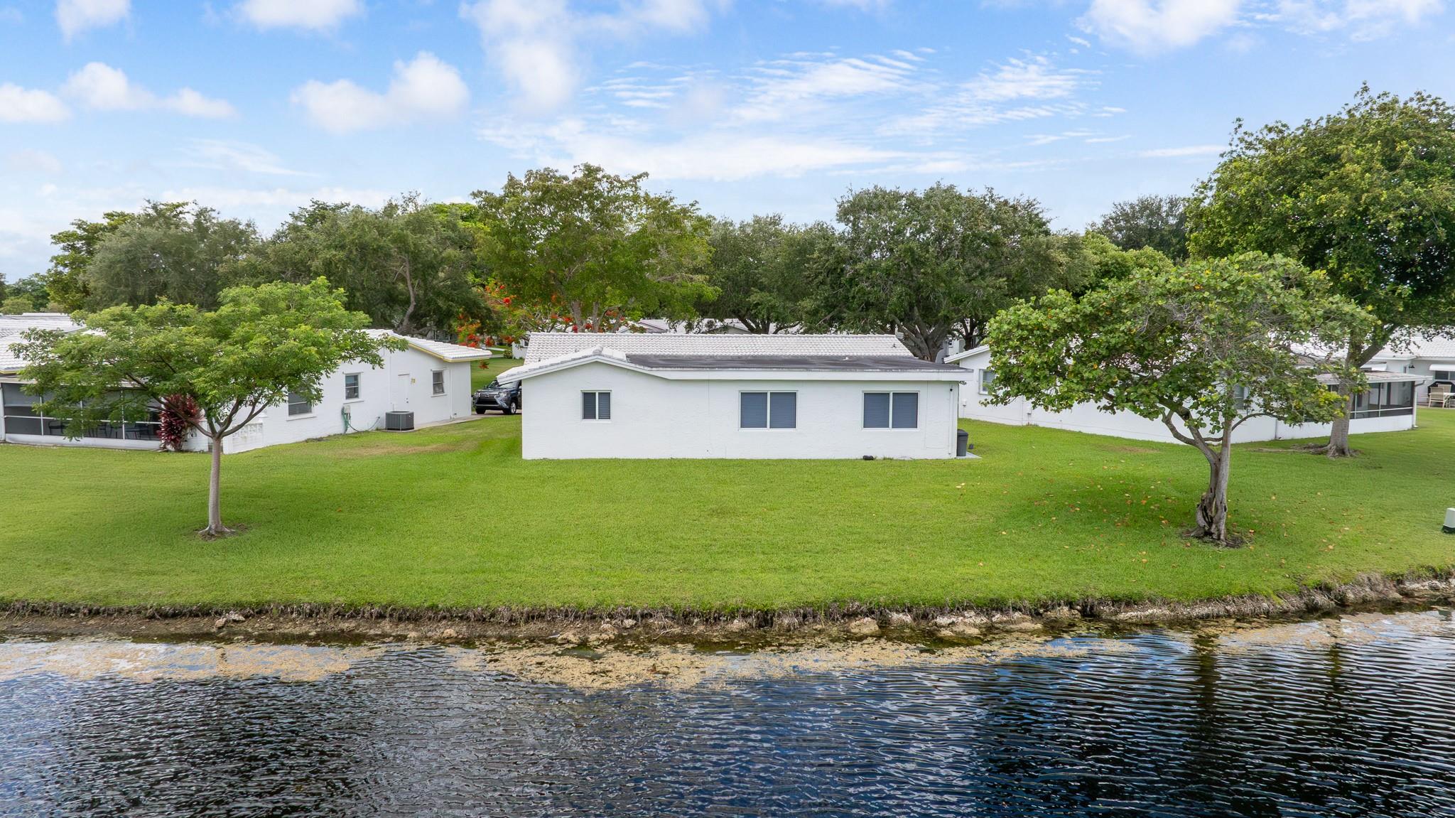 Lauderdale West 3 Sec 83- - Residential