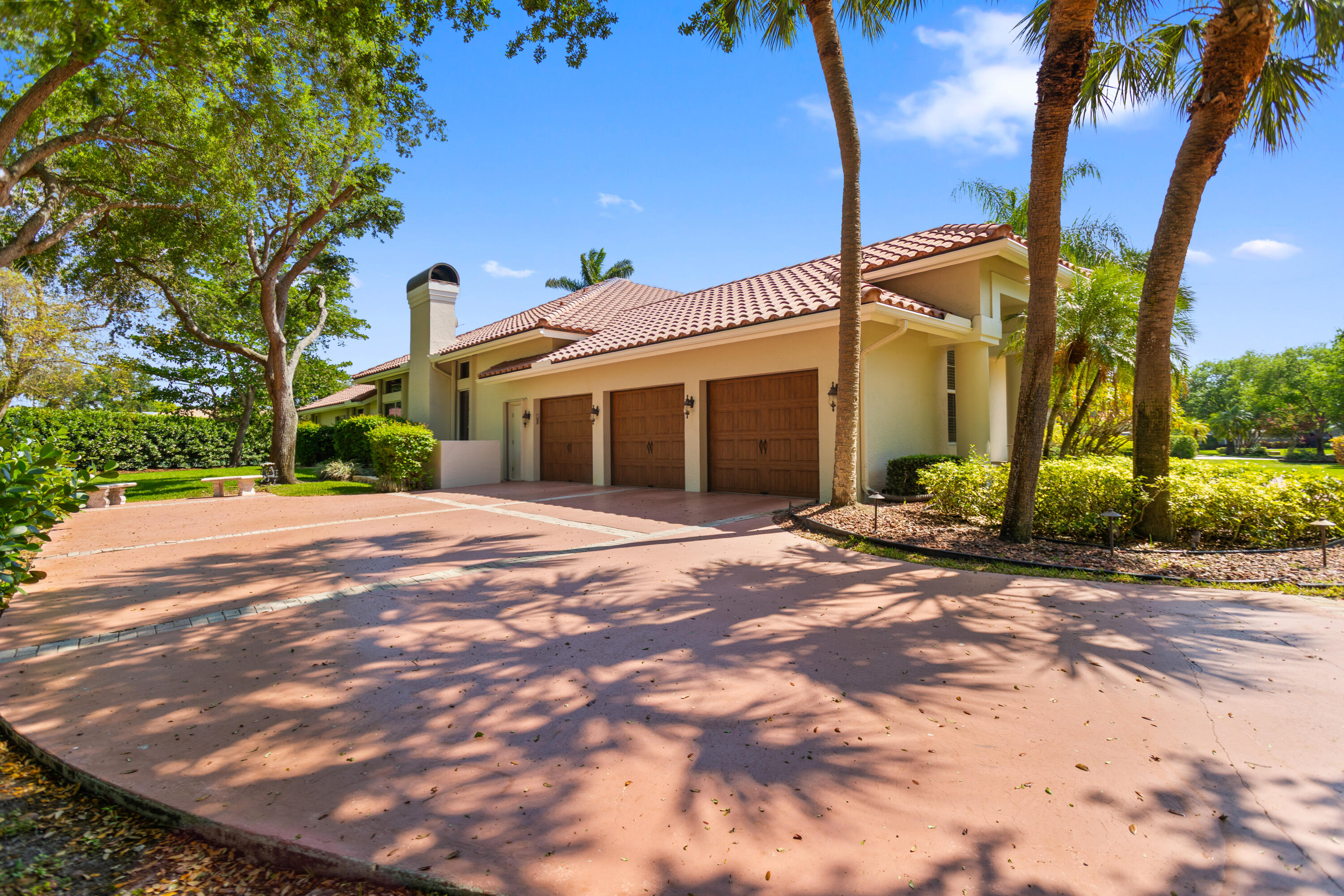 PARKLAND LAKES - Residential