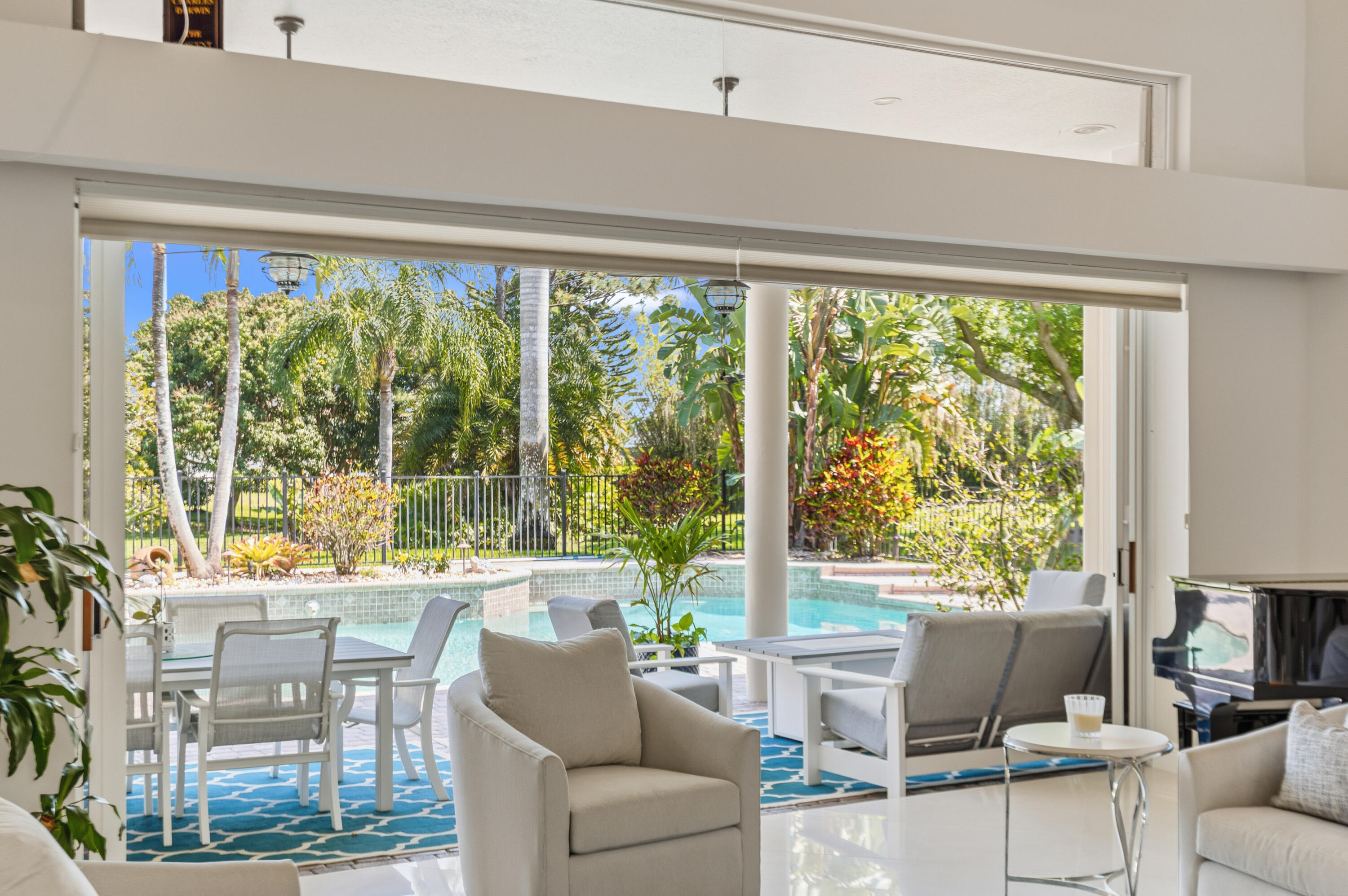 PARKLAND LAKES - Residential