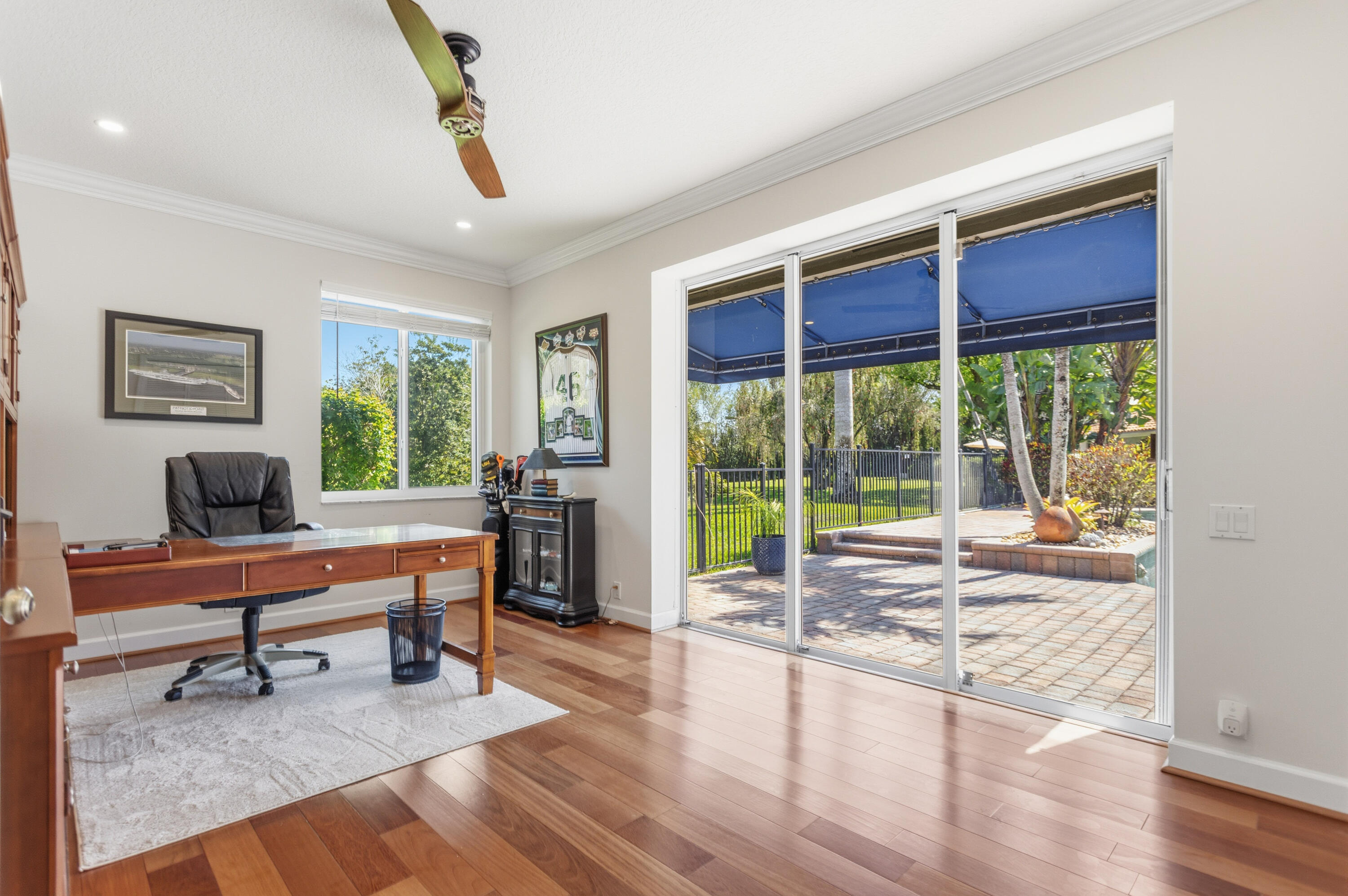 PARKLAND LAKES - Residential