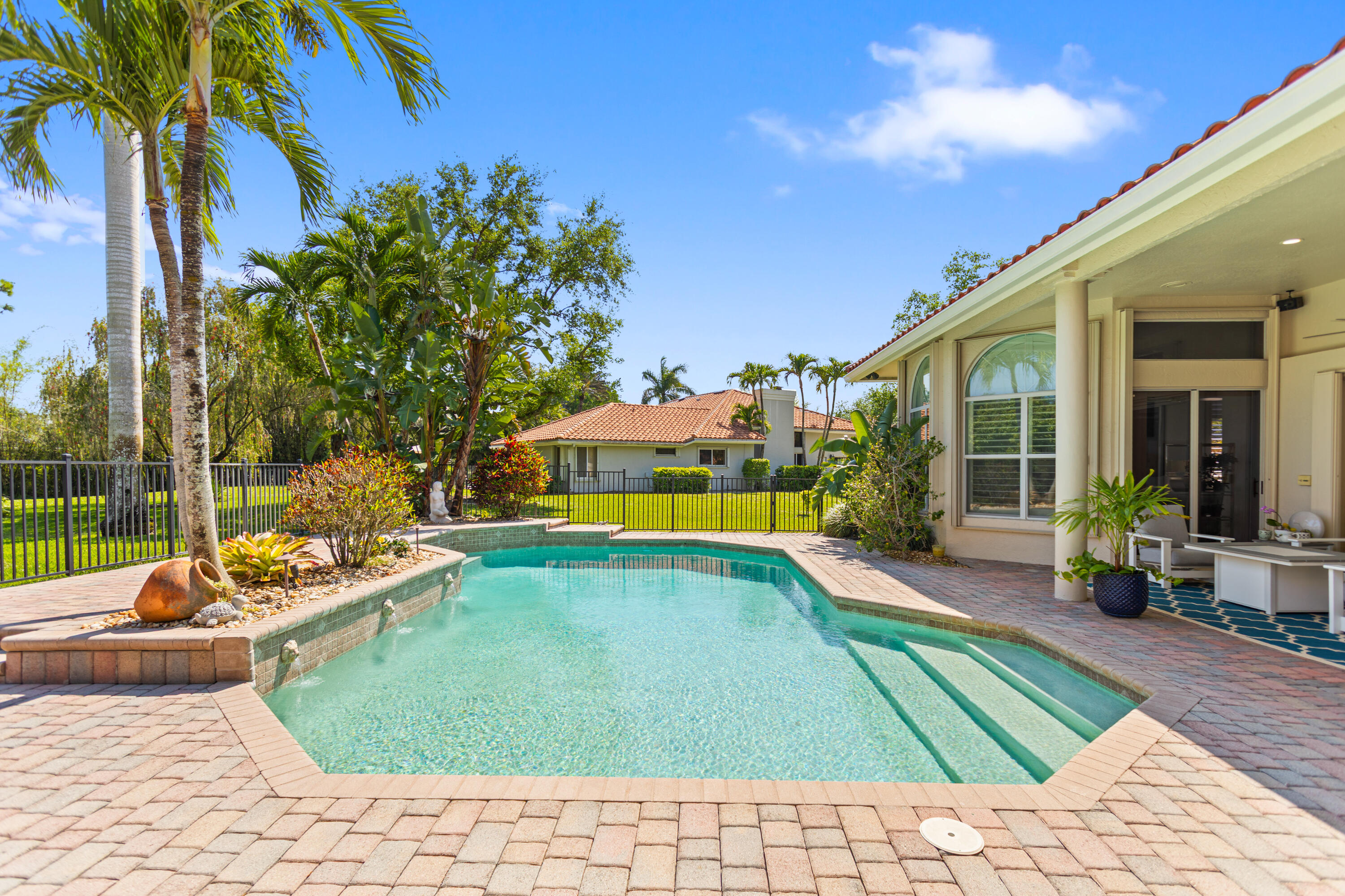 PARKLAND LAKES - Residential