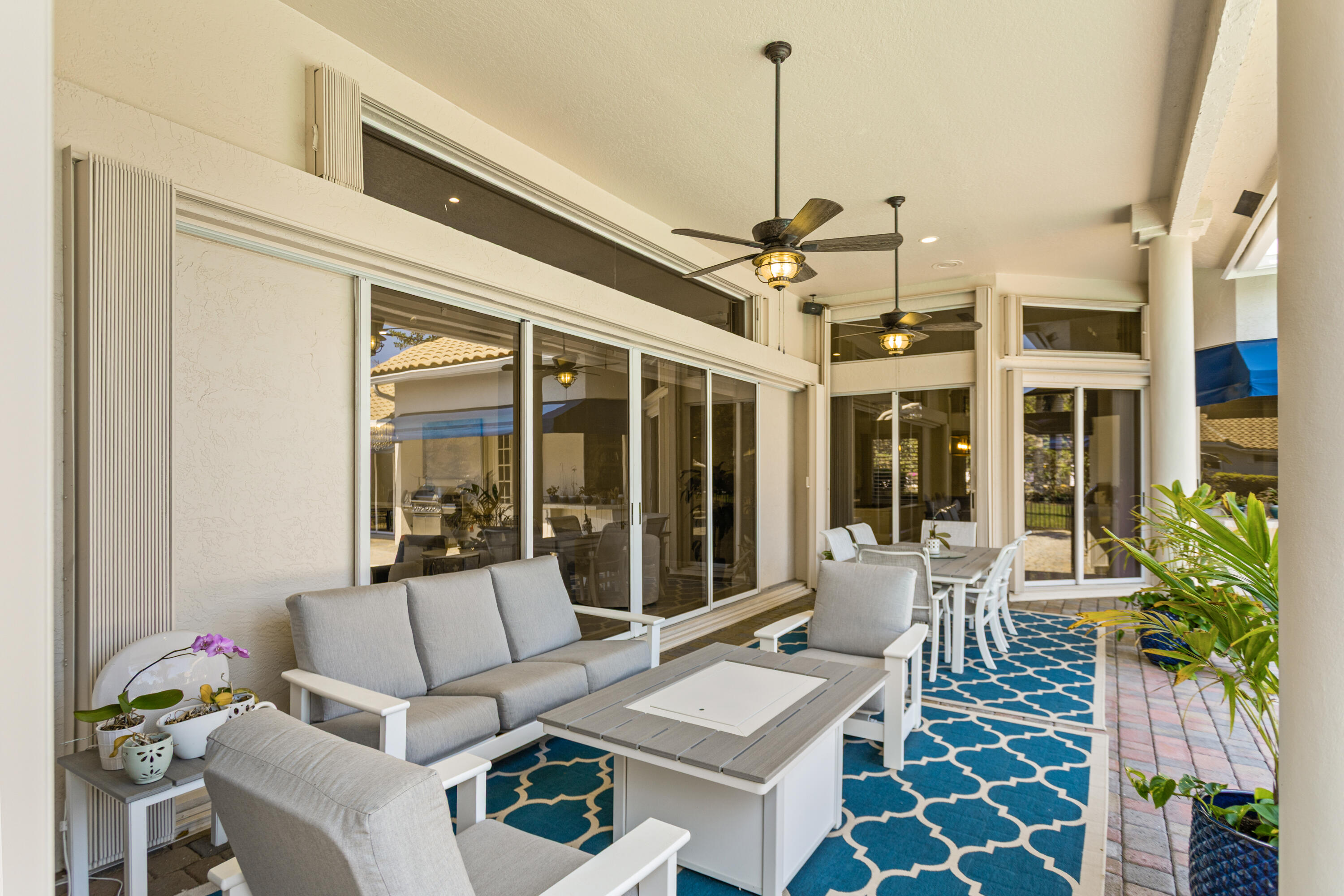 PARKLAND LAKES - Residential