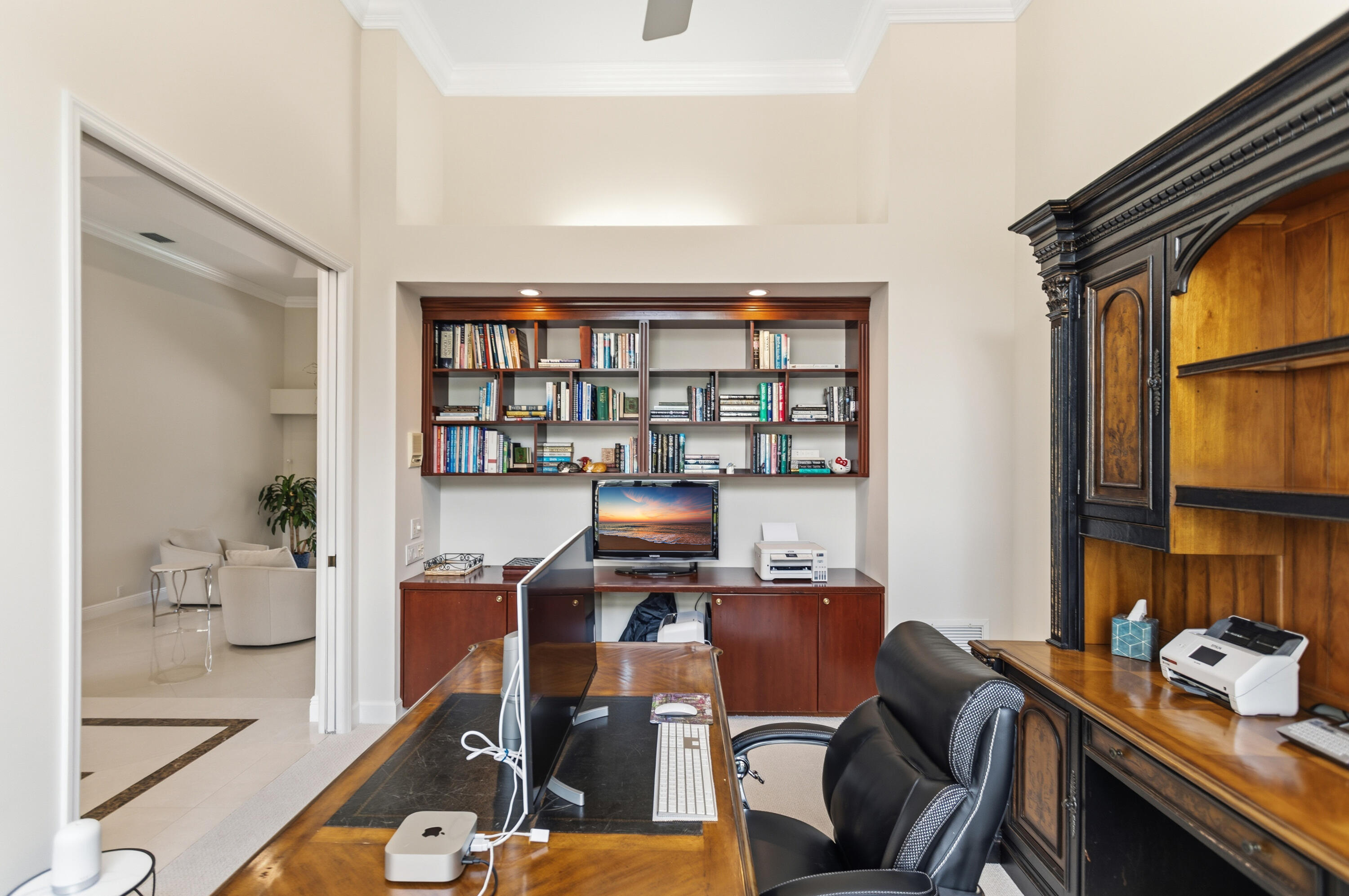 PARKLAND LAKES - Residential