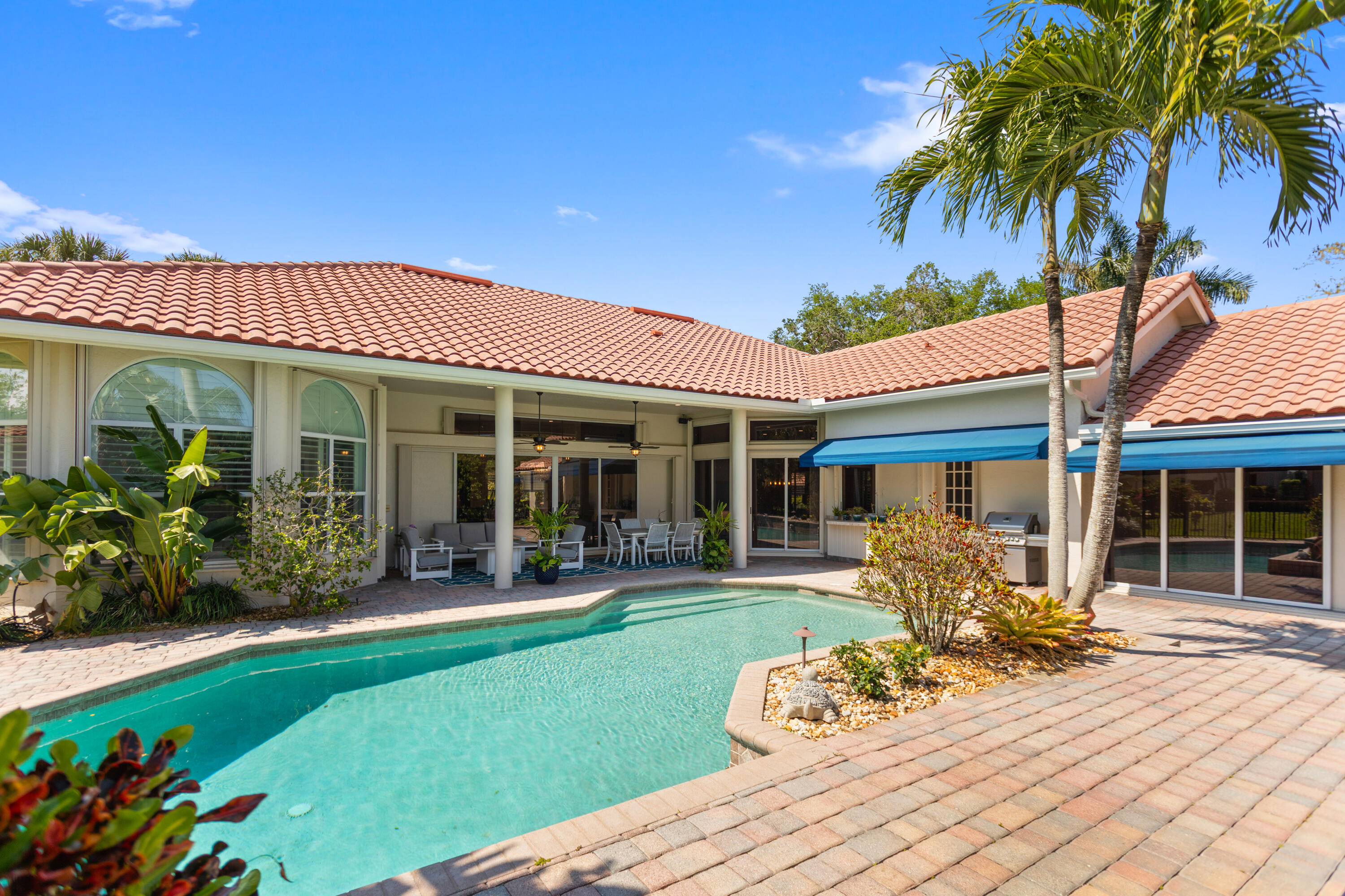 PARKLAND LAKES - Residential