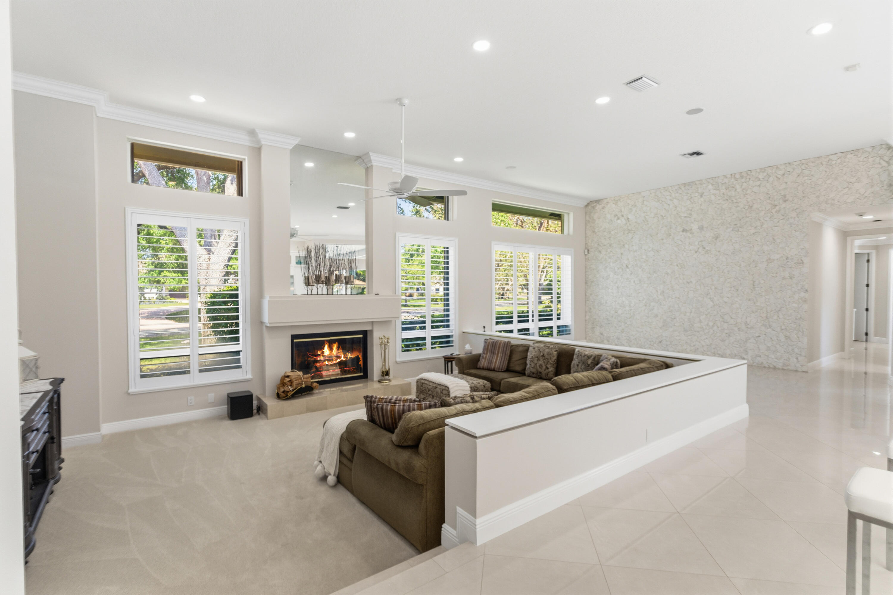 PARKLAND LAKES - Residential