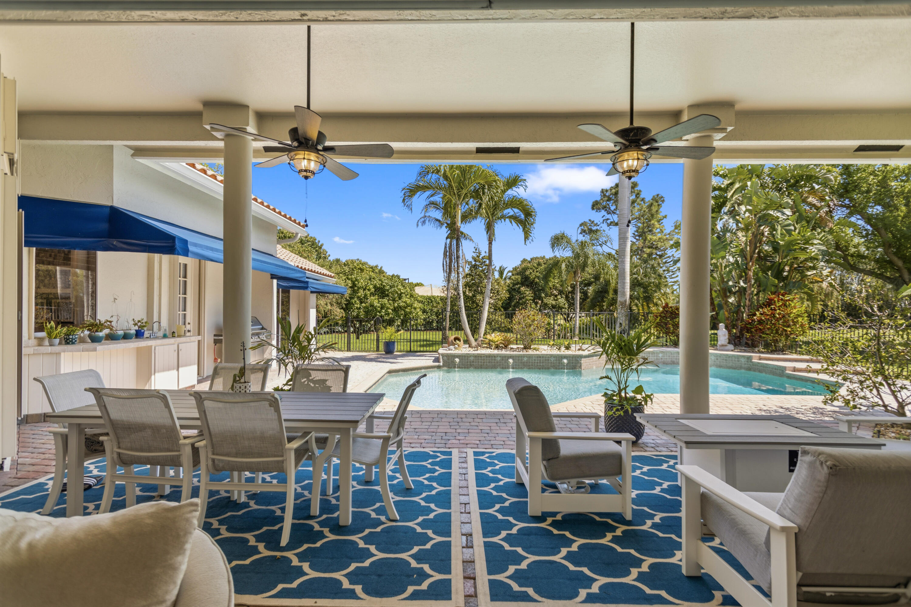 PARKLAND LAKES - Residential