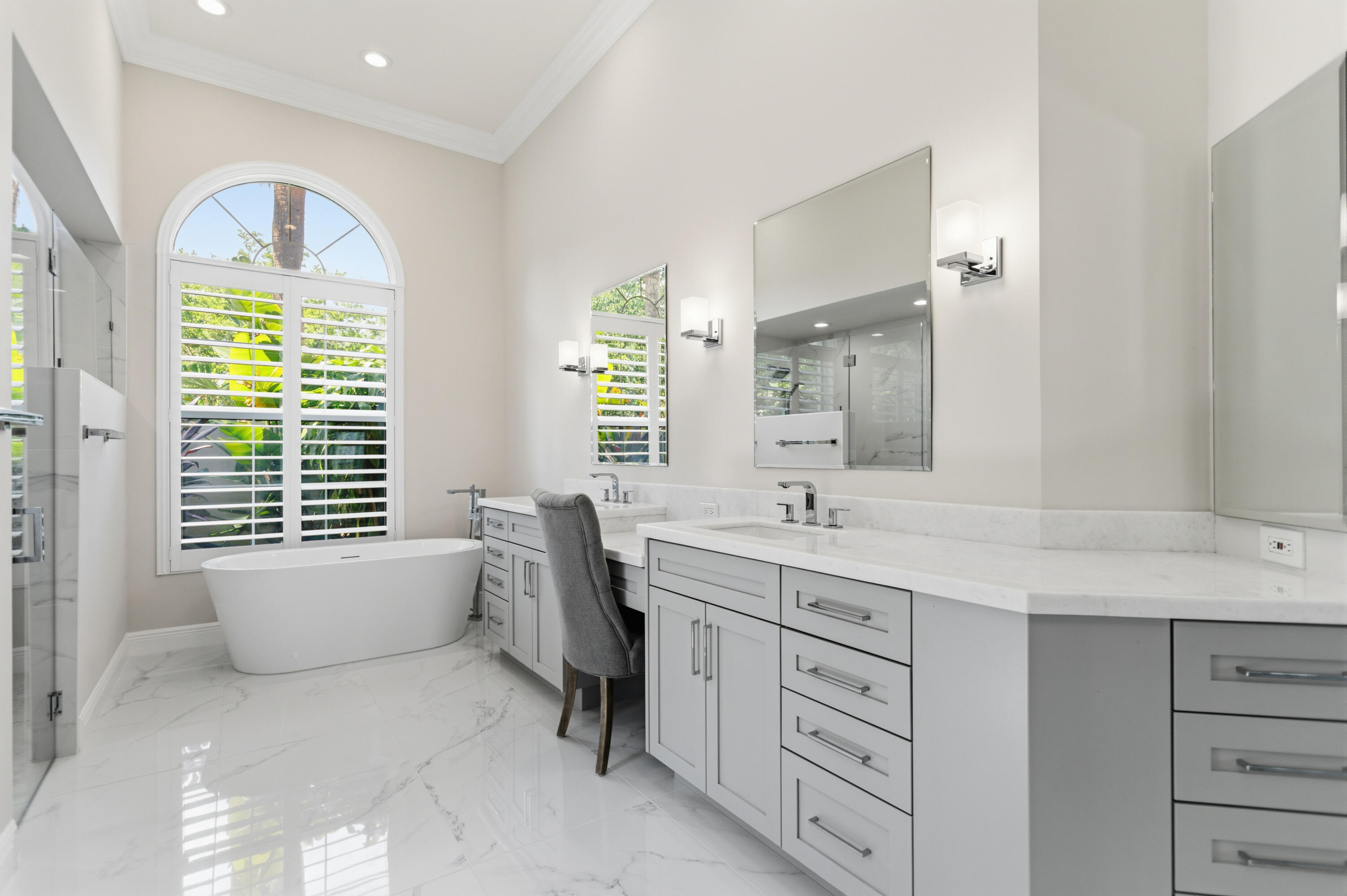 PARKLAND LAKES - Residential