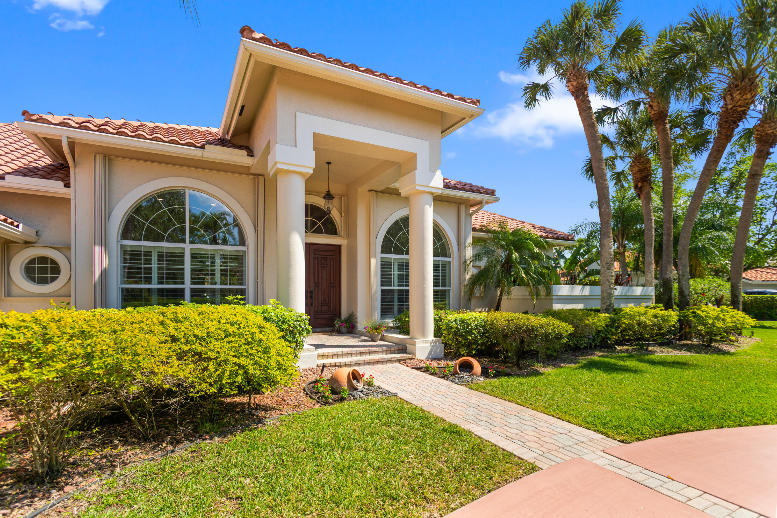 PARKLAND LAKES - Residential