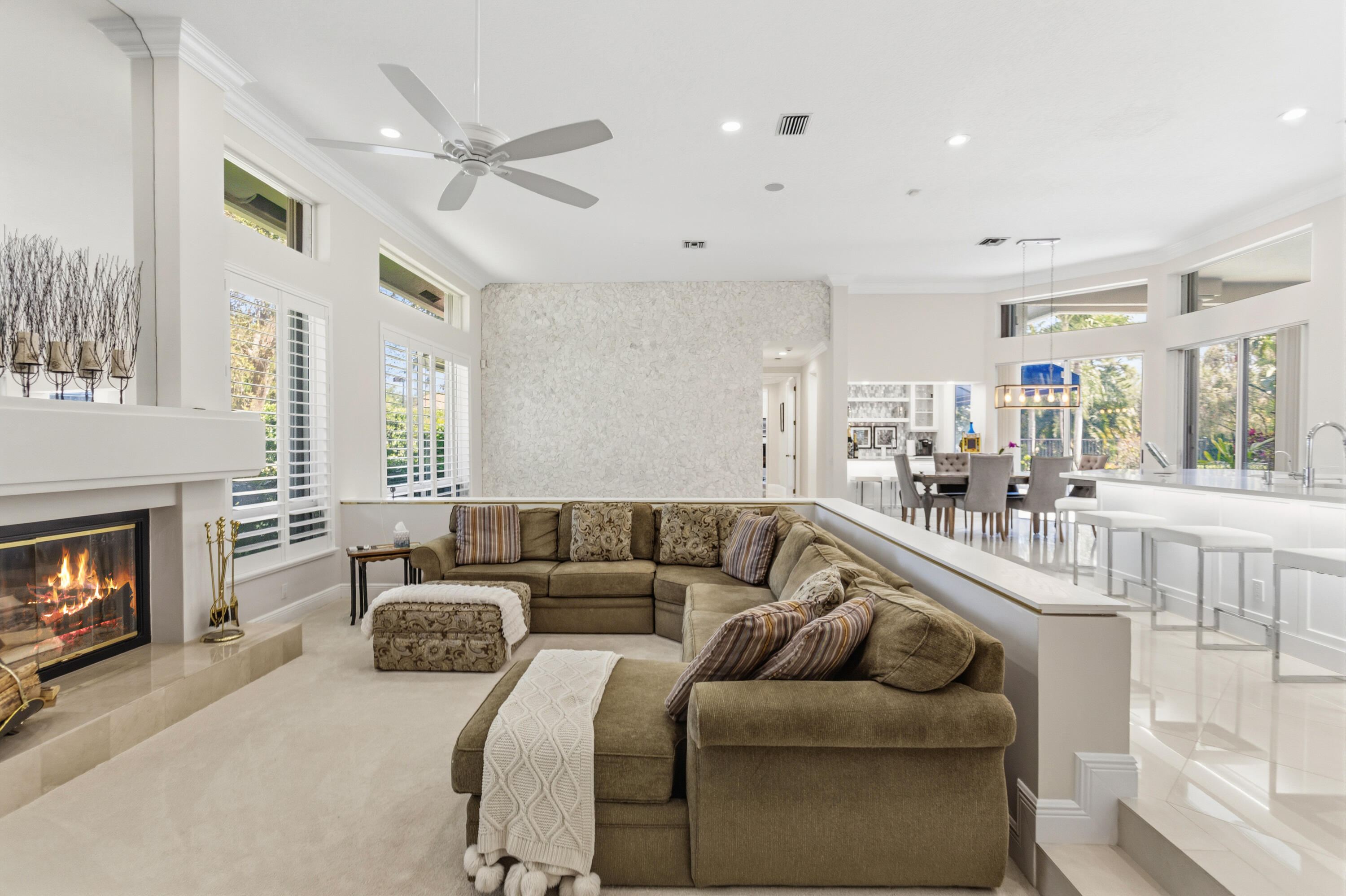 PARKLAND LAKES - Residential