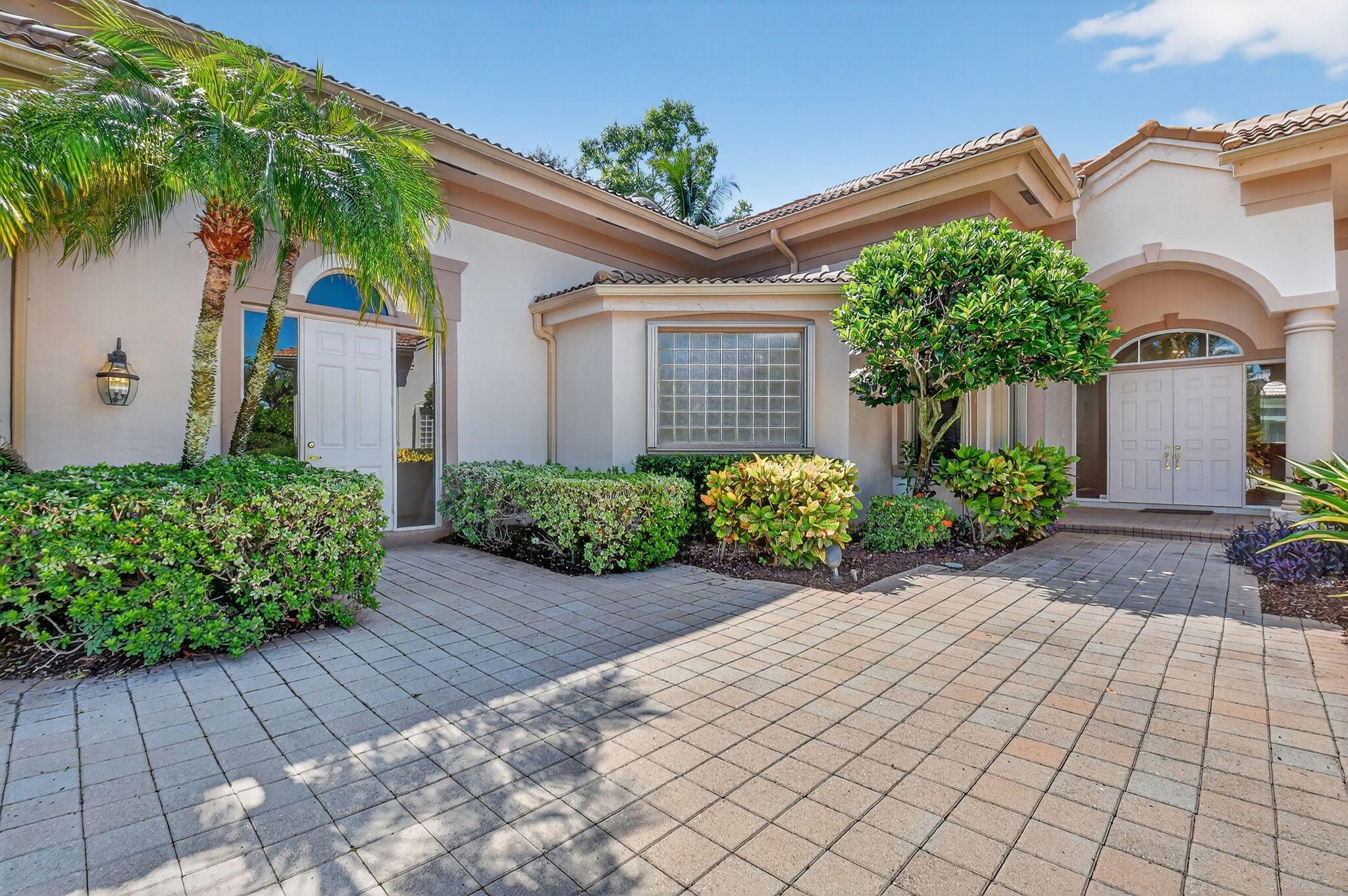 2525 Seminole Circle